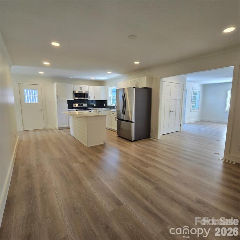 421 Kingfield Drive Property Photo 6