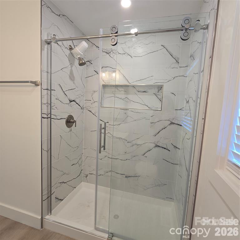 421 Kingfield Drive Property Photo 10