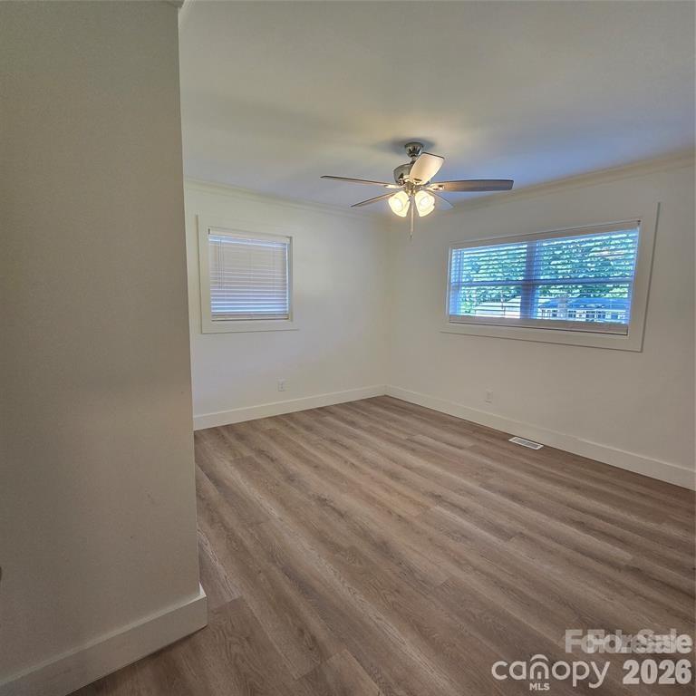 421 Kingfield Drive Property Photo 12