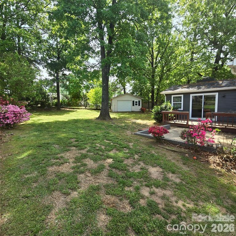 421 Kingfield Drive Property Photo 15