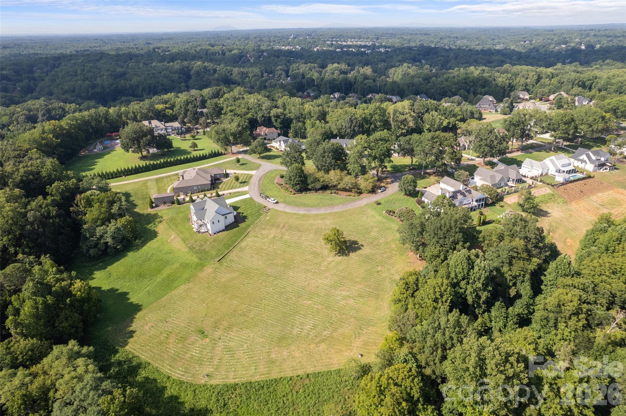 3925 Valley View Circle Property Photo 9