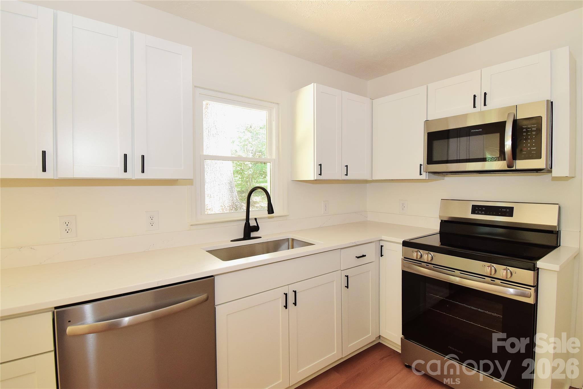 19 S Ridge Place Property Photo 6