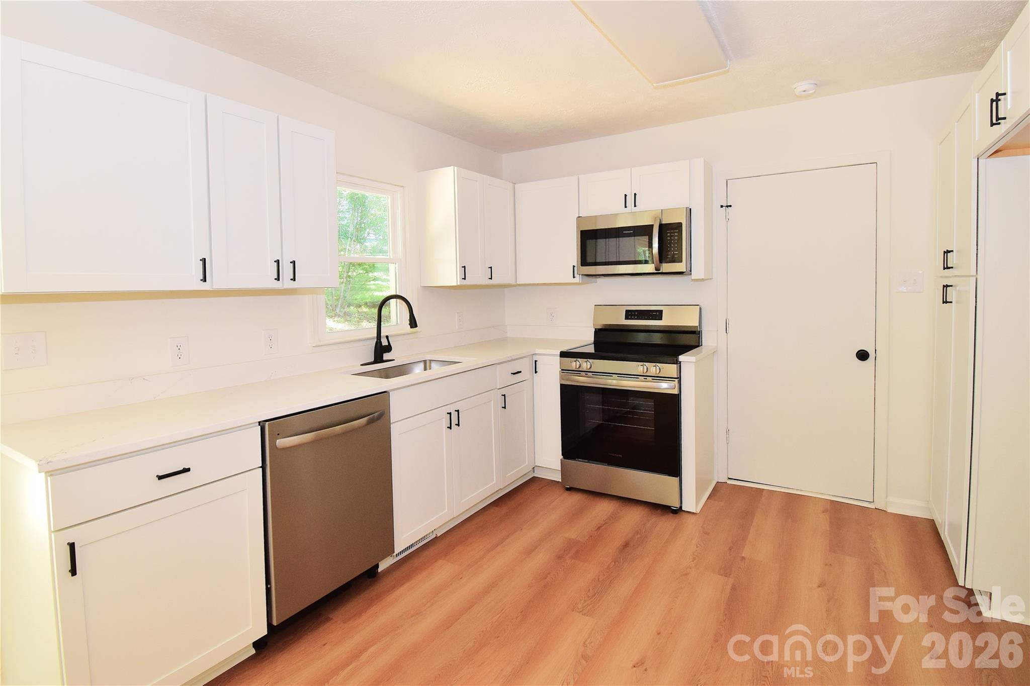 19 S Ridge Place Property Photo 7