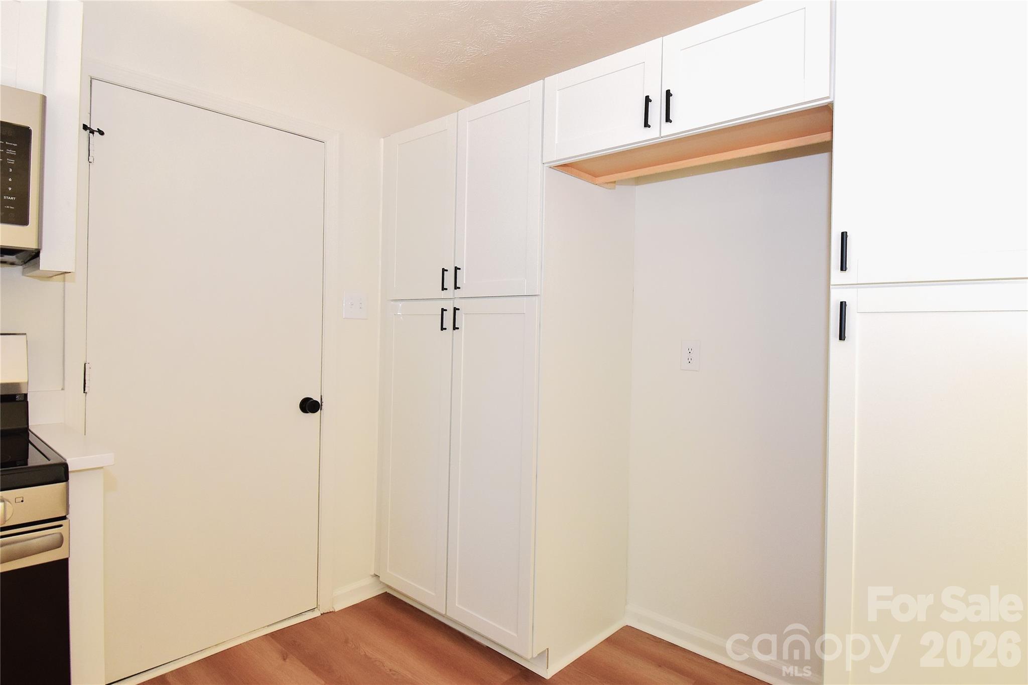 19 S Ridge Place Property Photo 9
