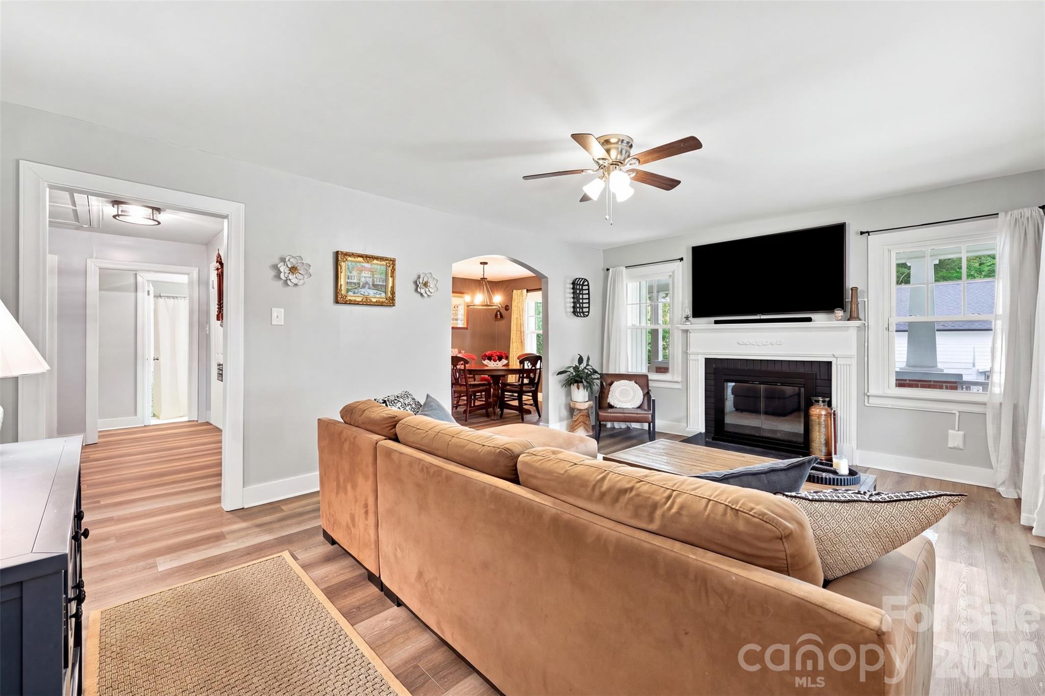 208 Barron Park Property Photo 3