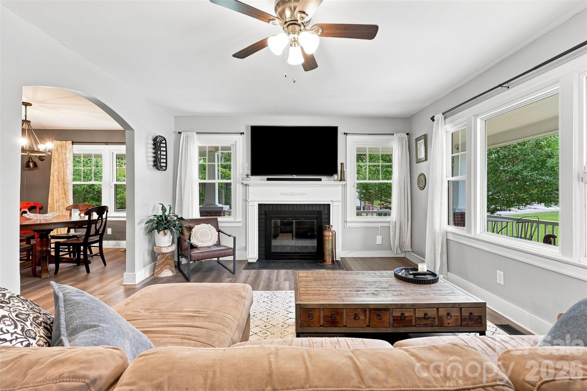 208 Barron Park Property Photo 5