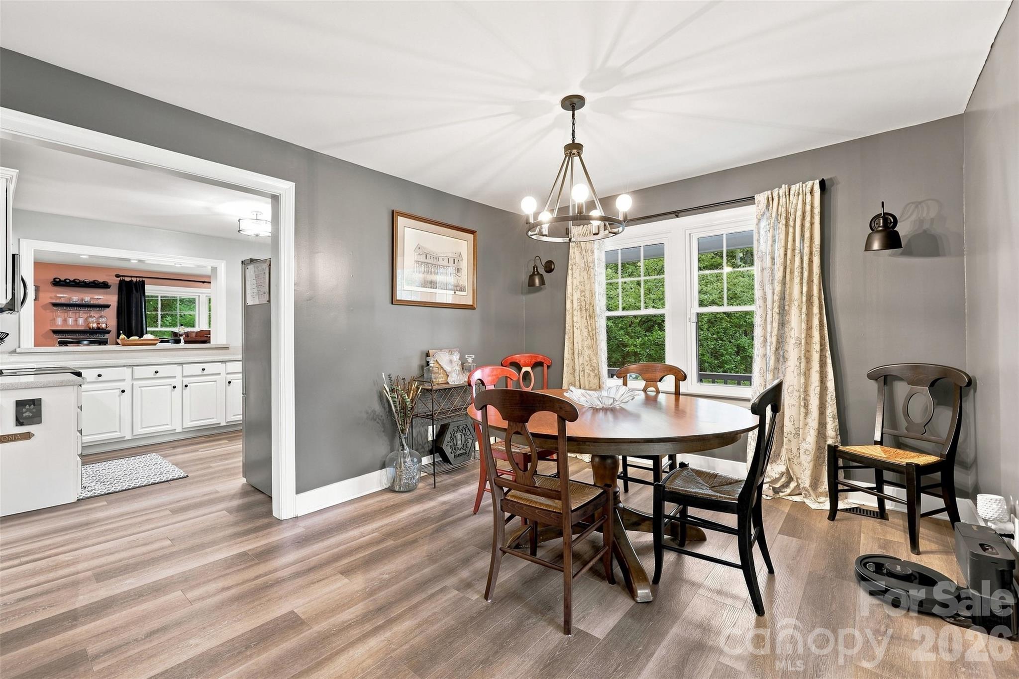 208 Barron Park Property Photo 8