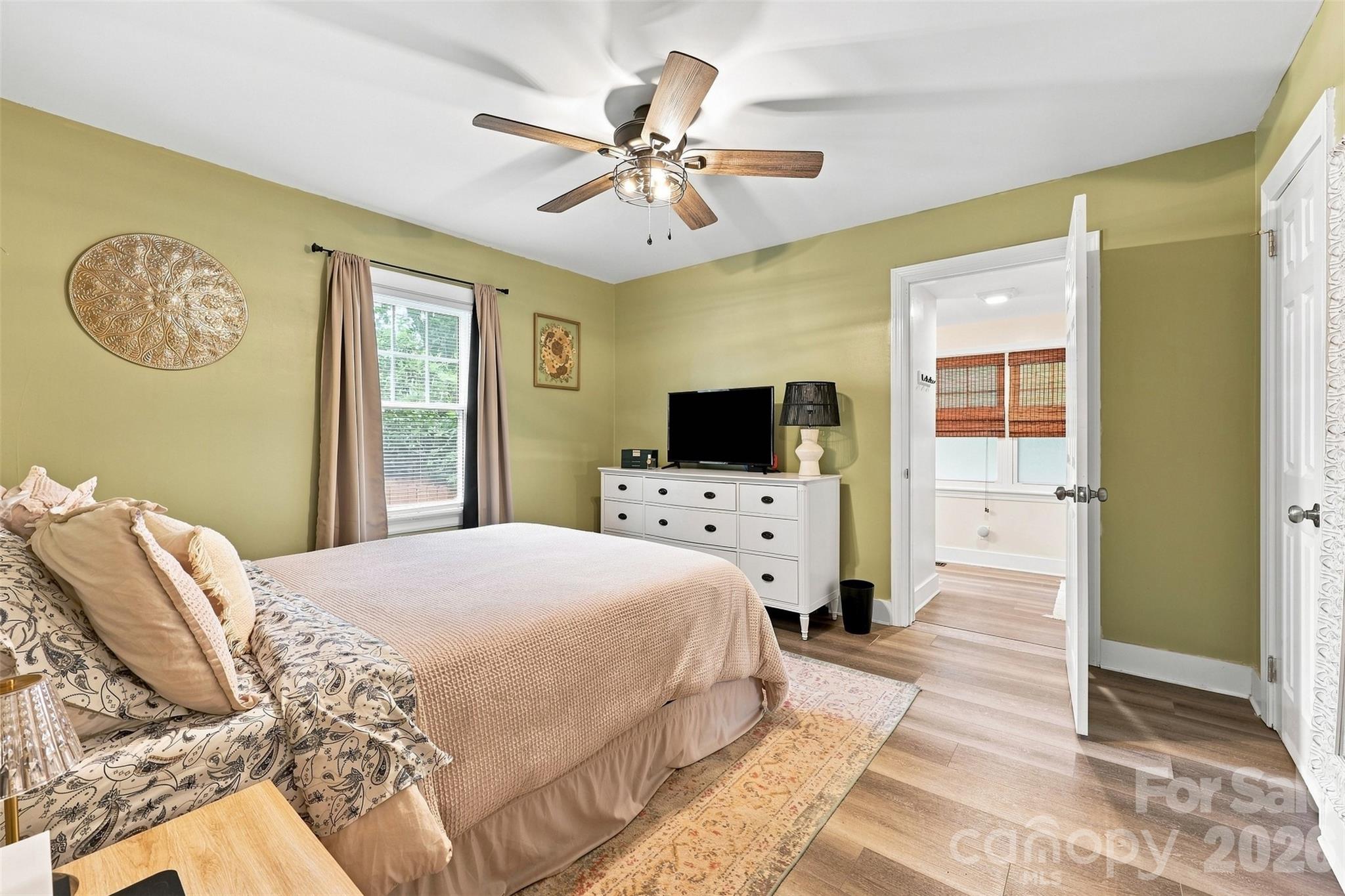 208 Barron Park Property Photo 18