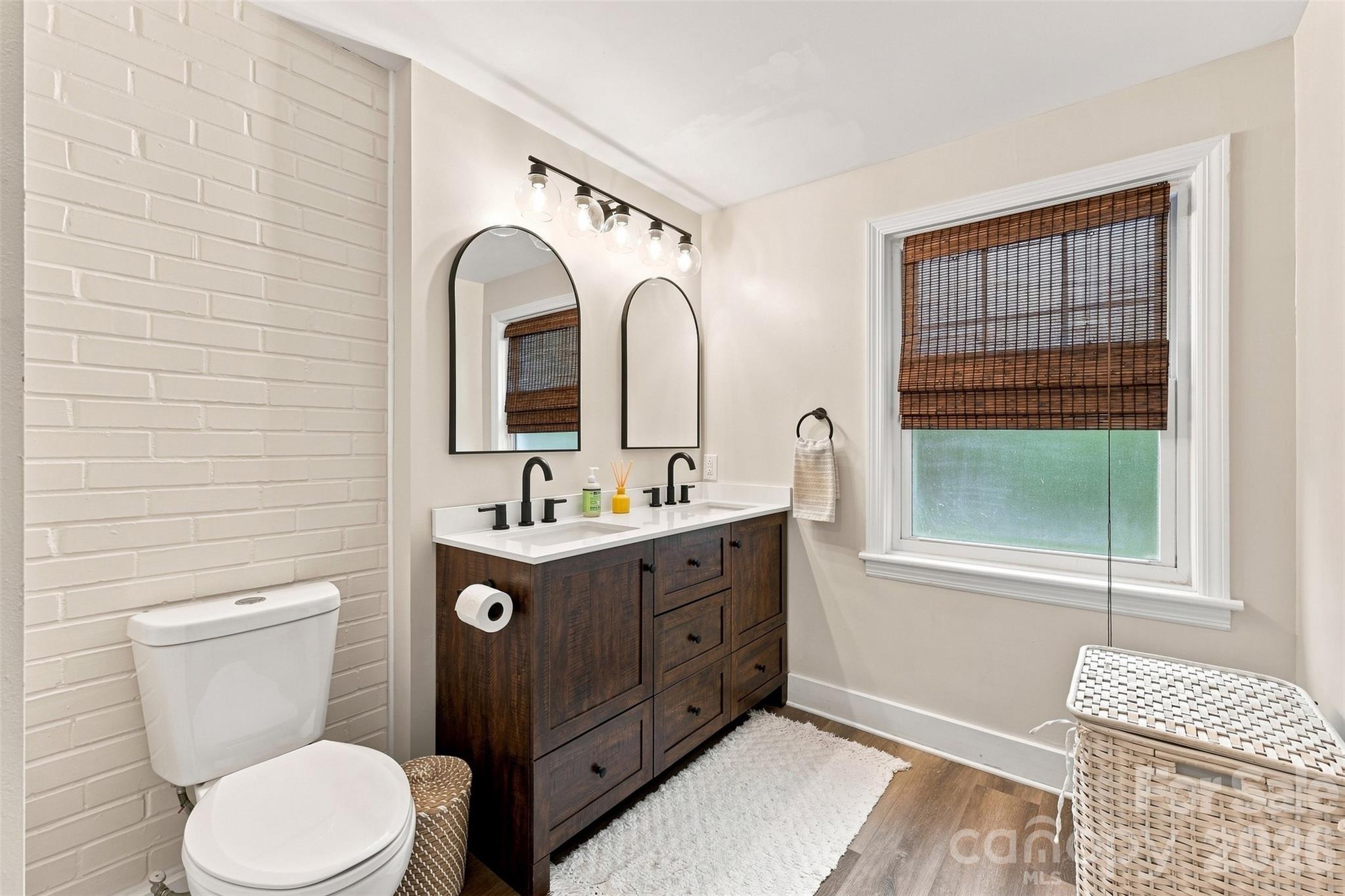 208 Barron Park Property Photo 21