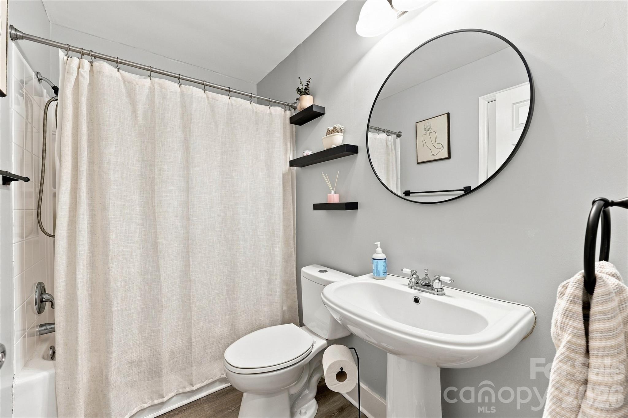 208 Barron Park Property Photo 25