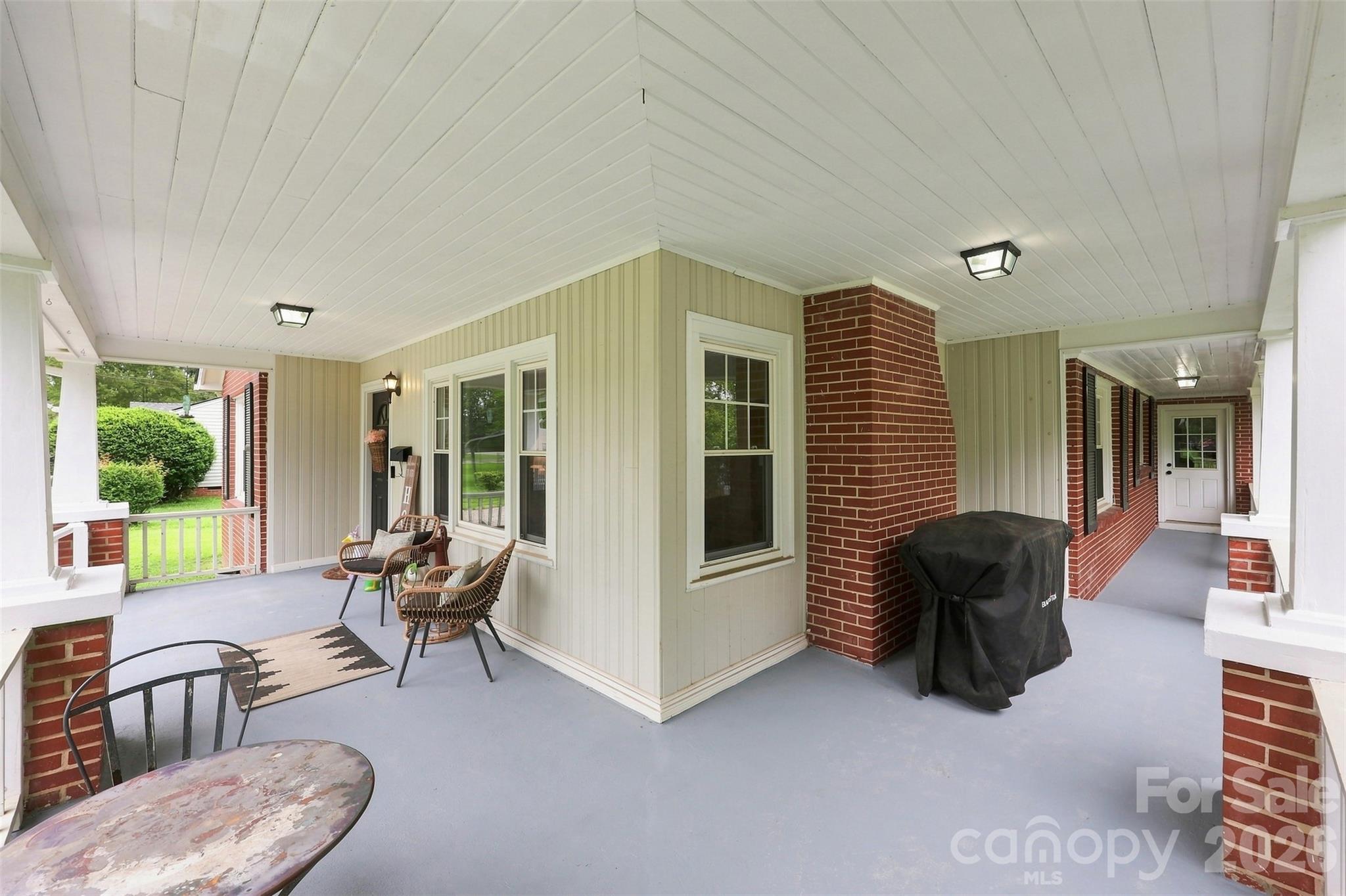 208 Barron Park Property Photo 28