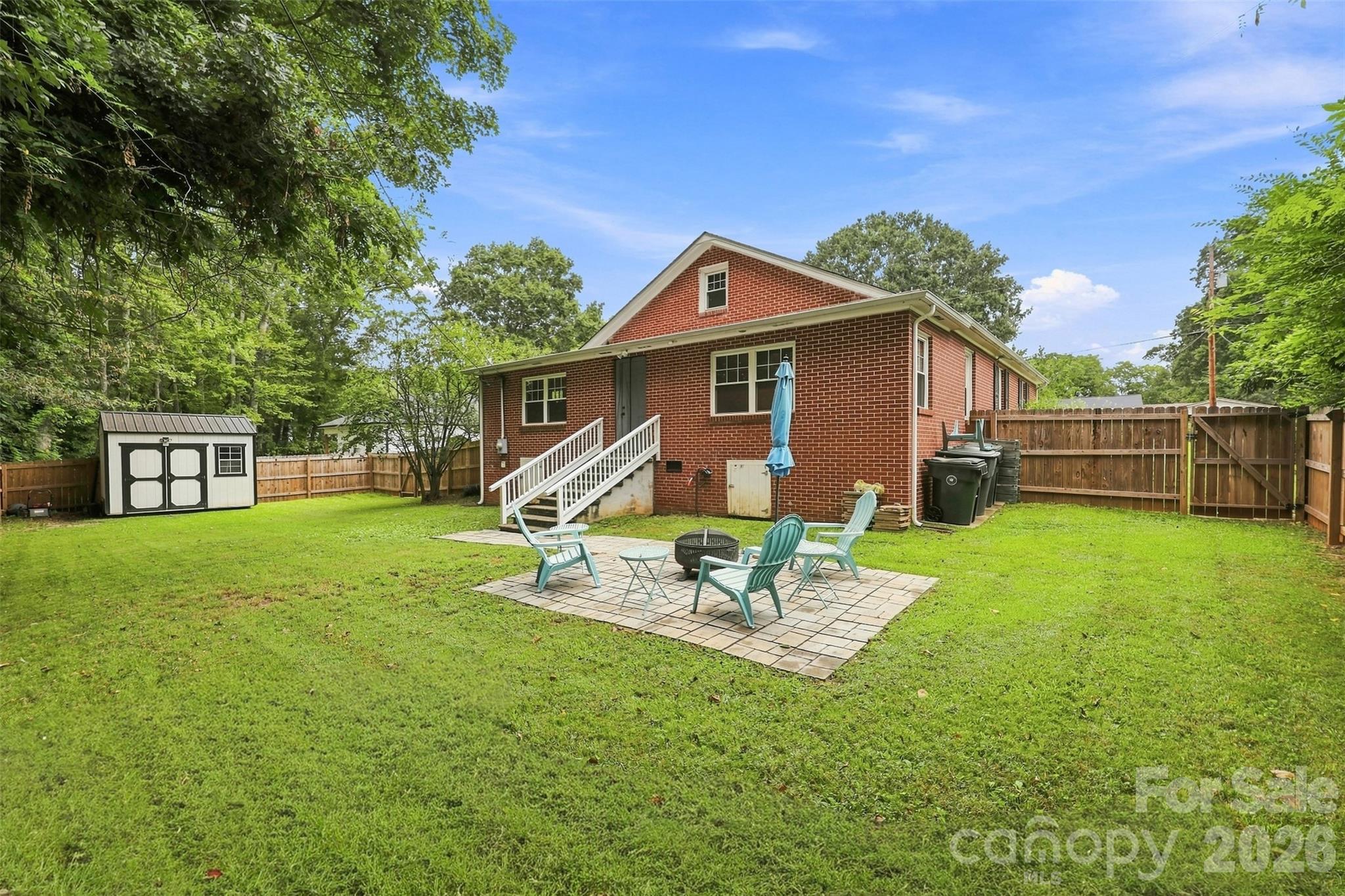 208 Barron Park Property Photo 30