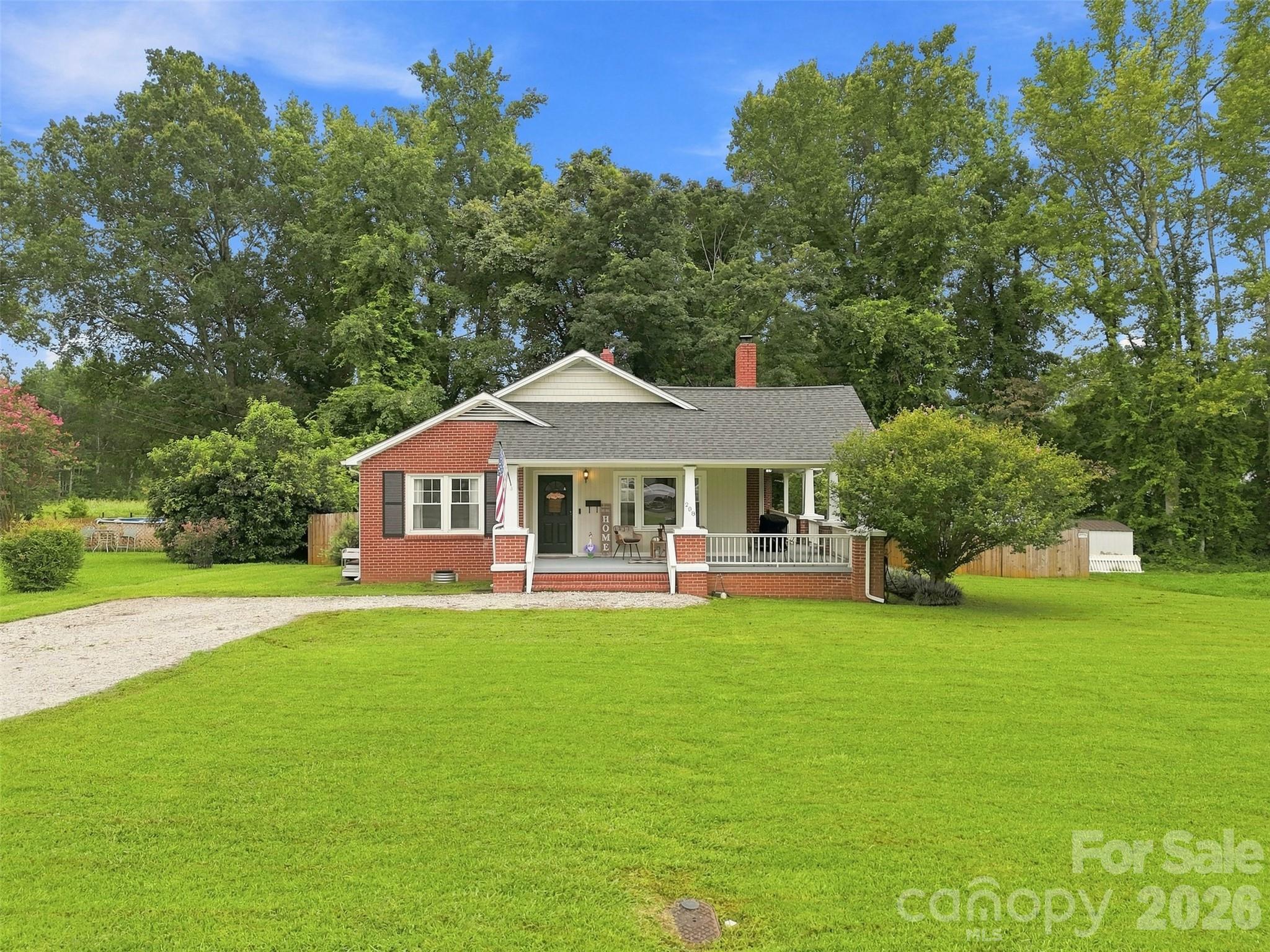 208 Barron Park Property Photo 33