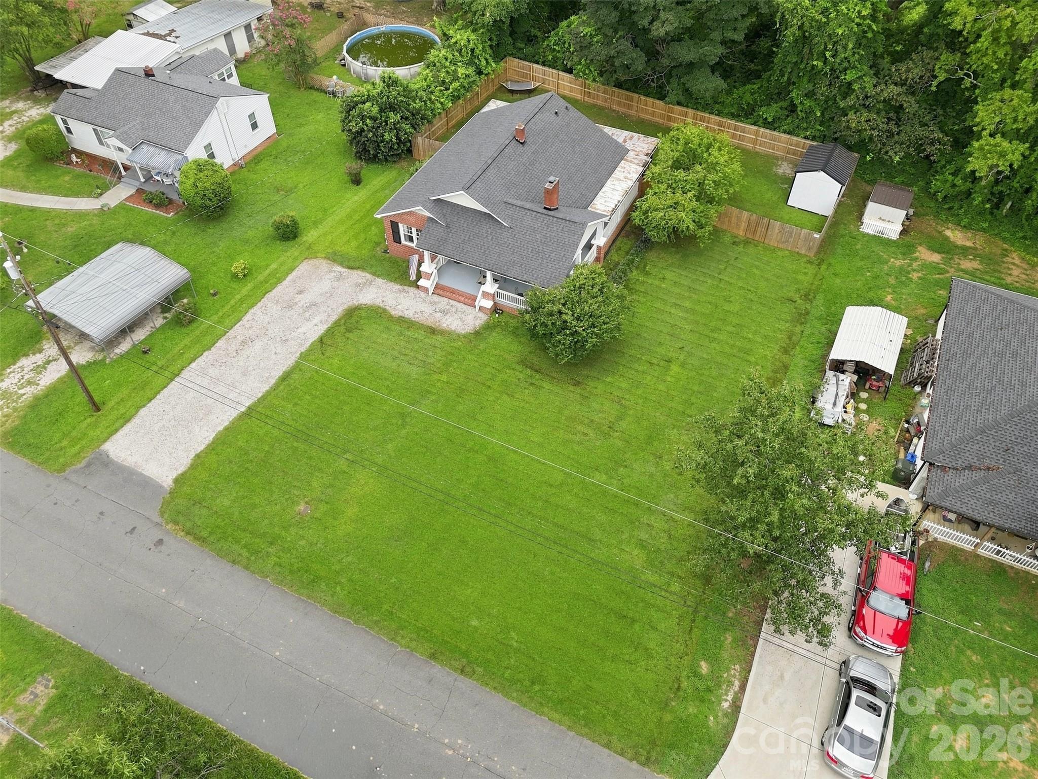 208 Barron Park Property Photo 34
