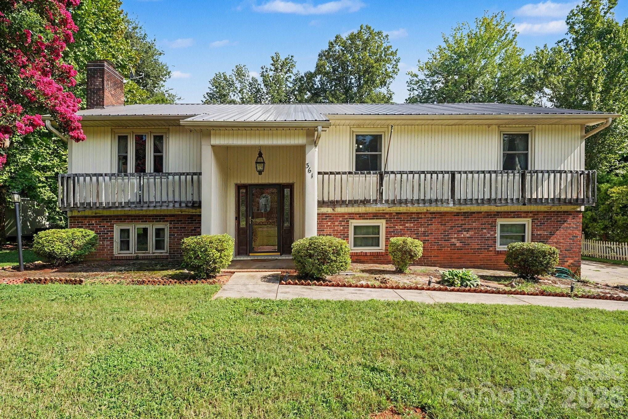 361 River Road Property Photo 2