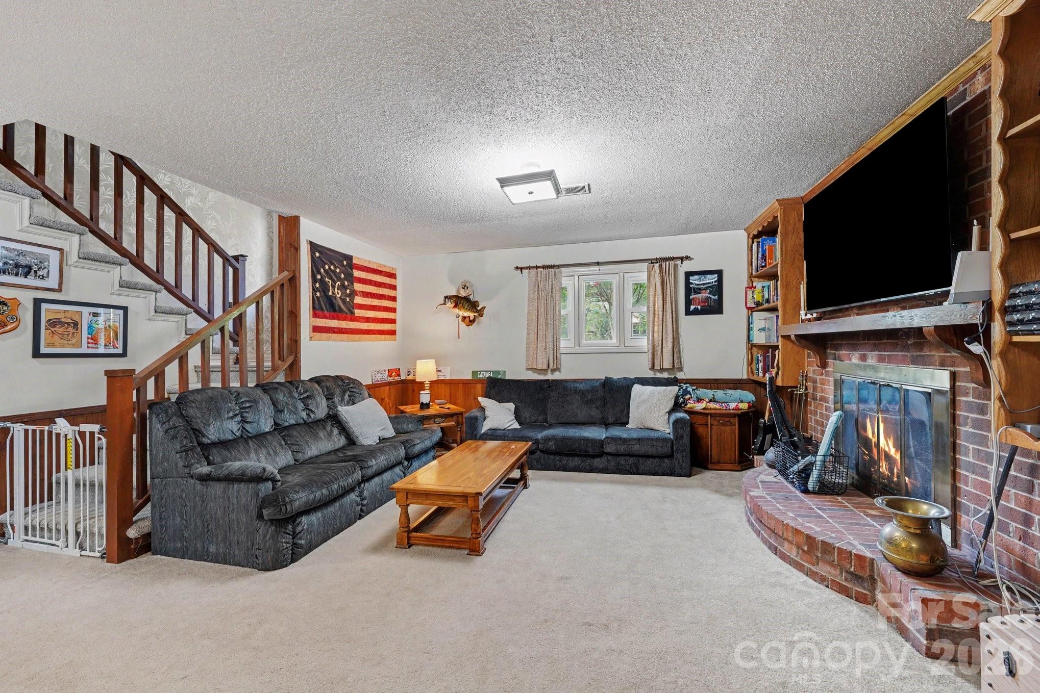 361 River Road Property Photo 6