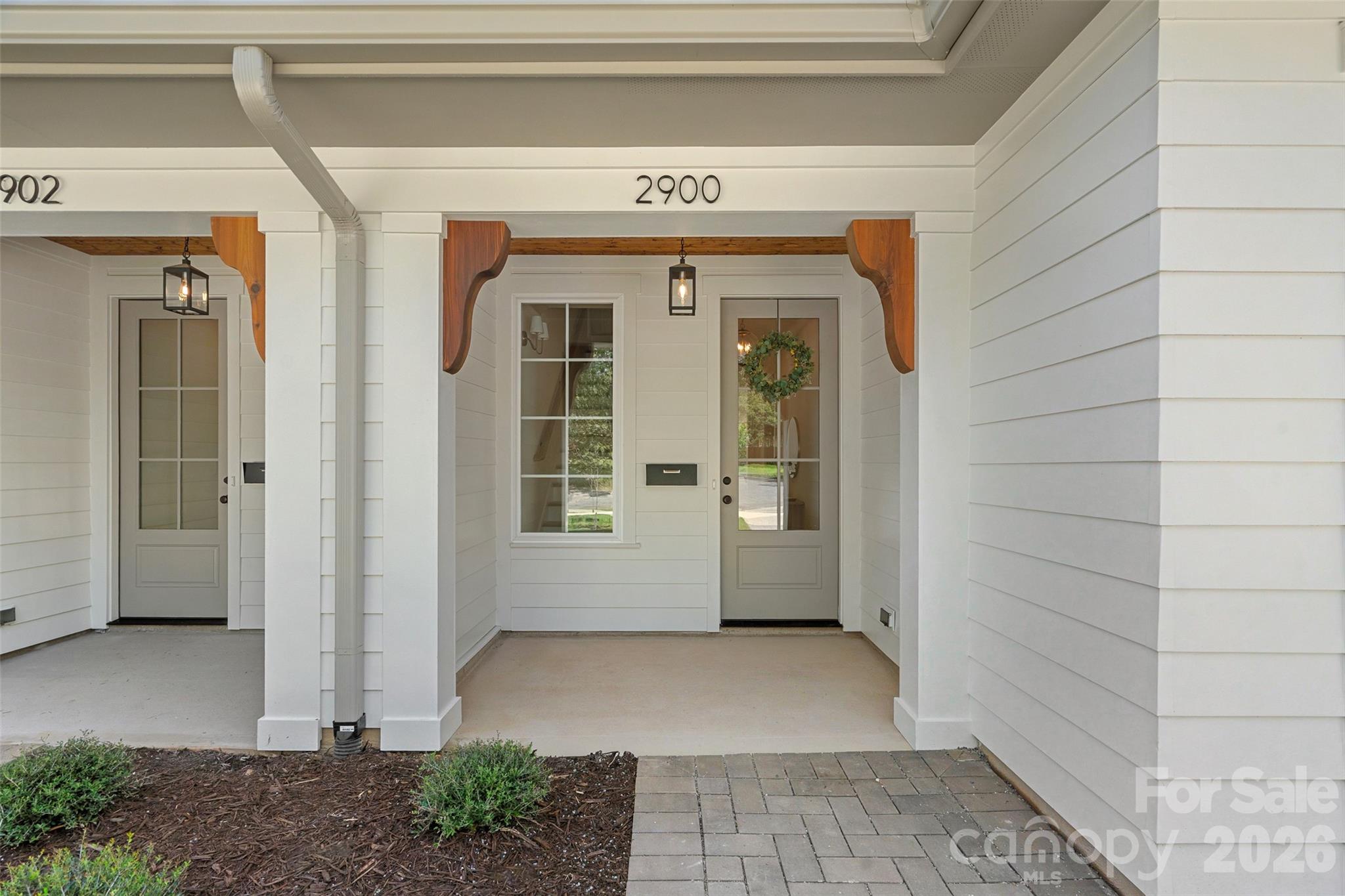 2900 Dogwood Avenue Property Photo 2