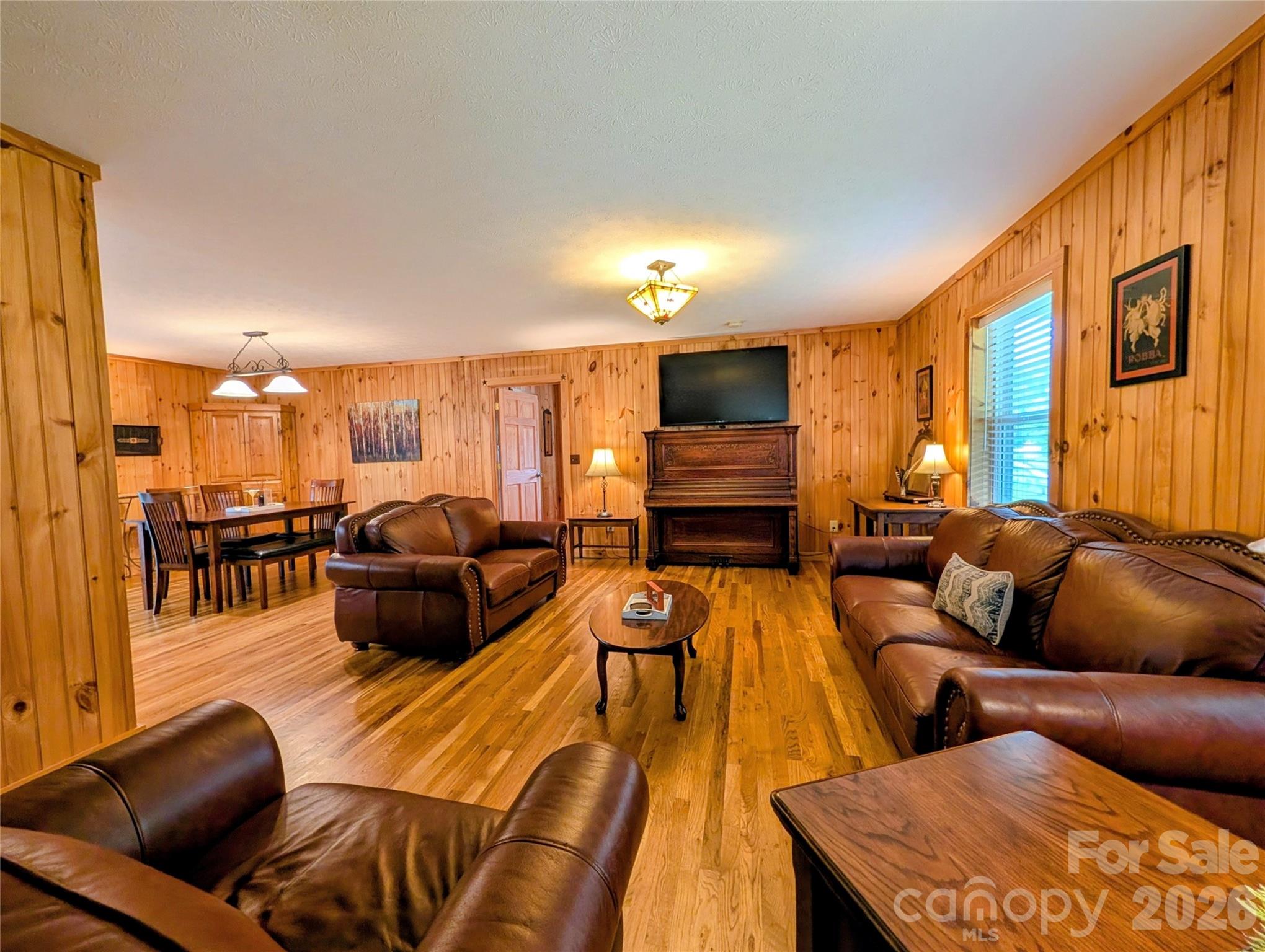 213 Rustling Pines Drive Property Photo 2