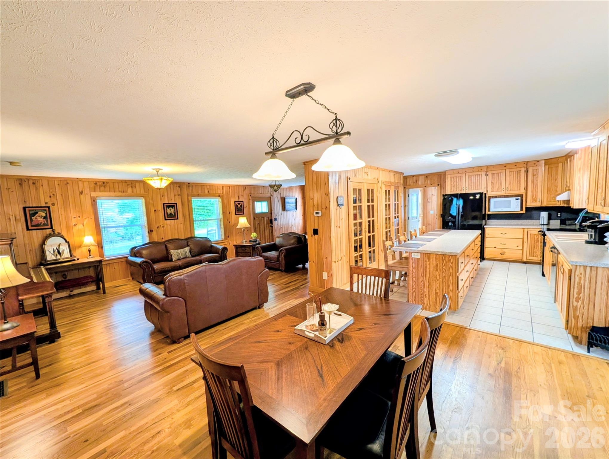 213 Rustling Pines Drive Property Photo 3