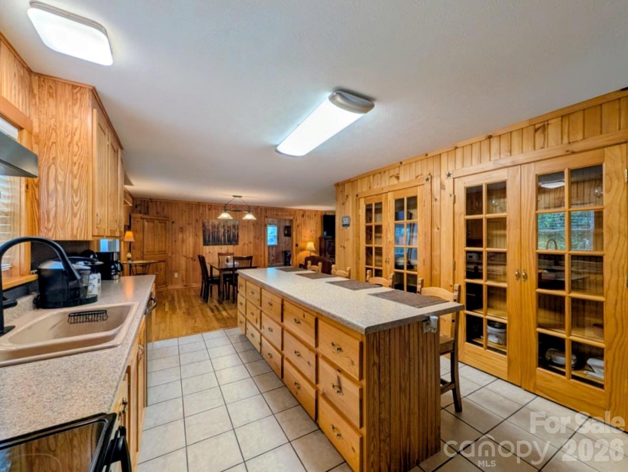 213 Rustling Pines Drive Property Photo 4