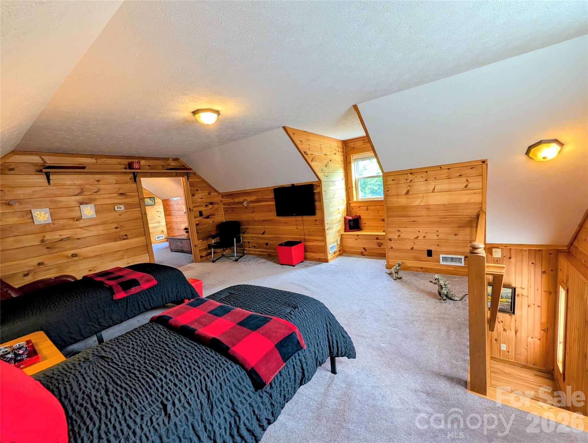 213 Rustling Pines Drive Property Photo 16