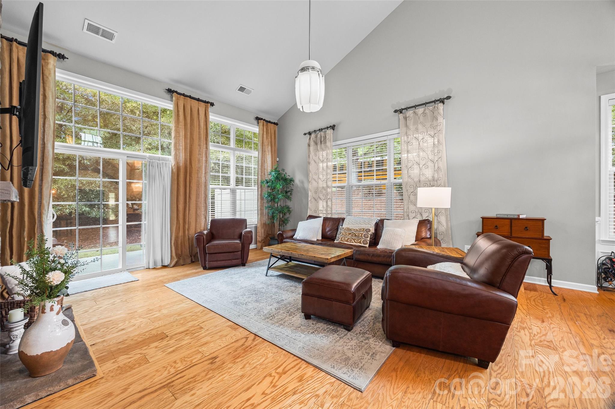 706 Deerbrook Lane Property Photo 7