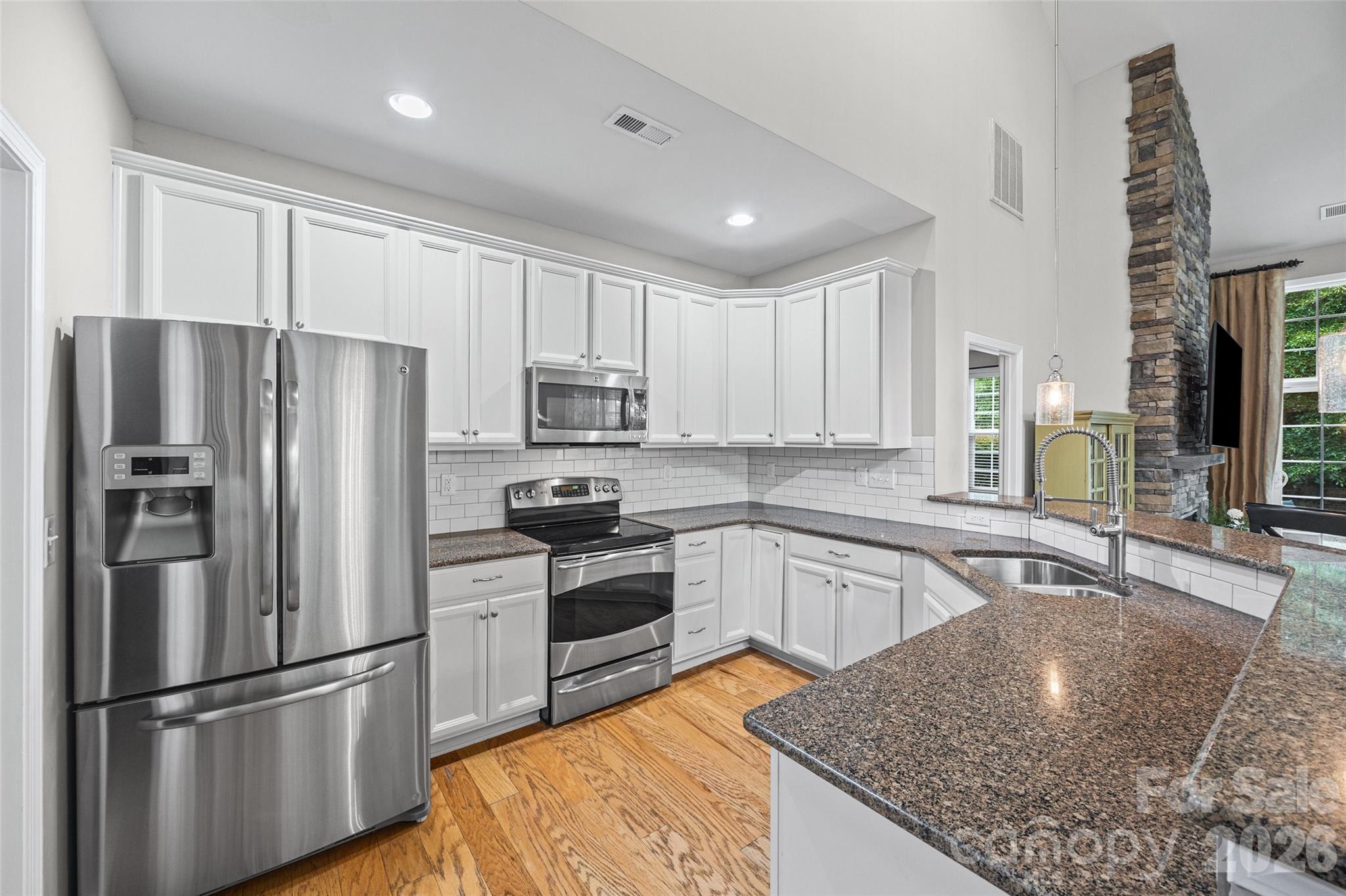 706 Deerbrook Lane Property Photo 10