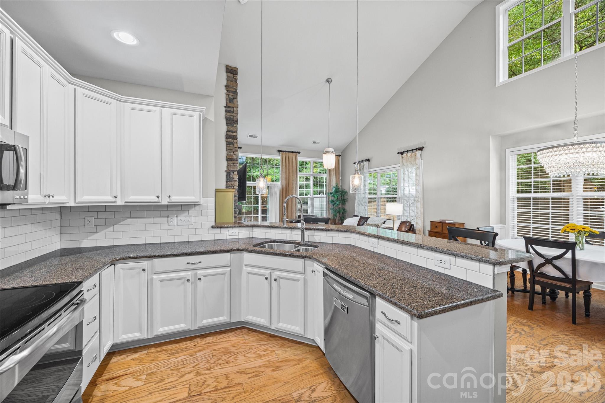 706 Deerbrook Lane Property Photo 11