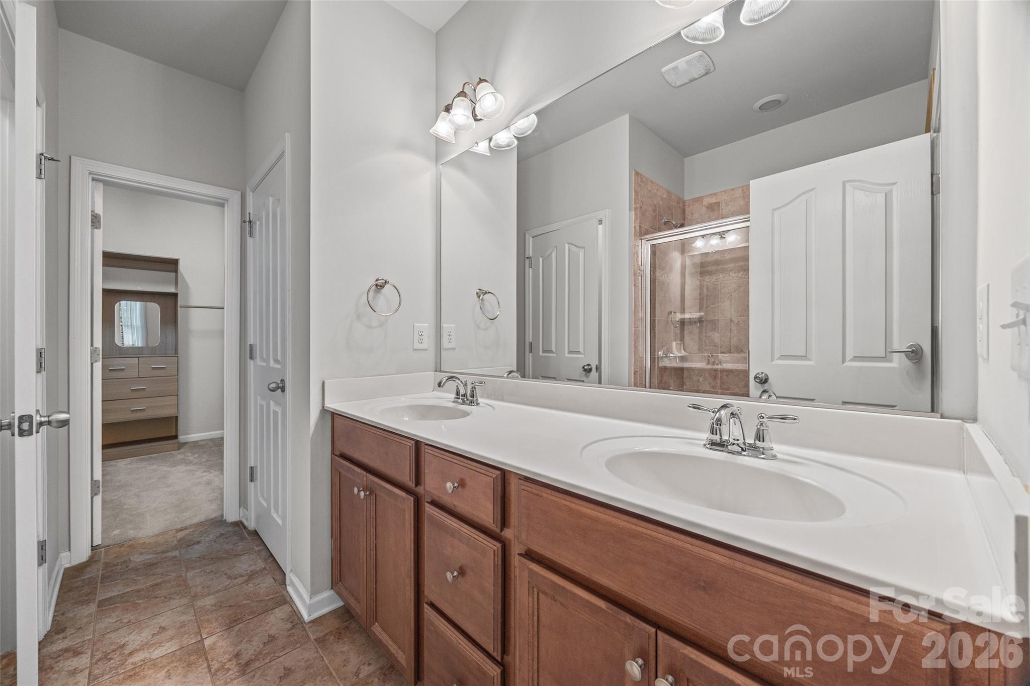 706 Deerbrook Lane Property Photo 15