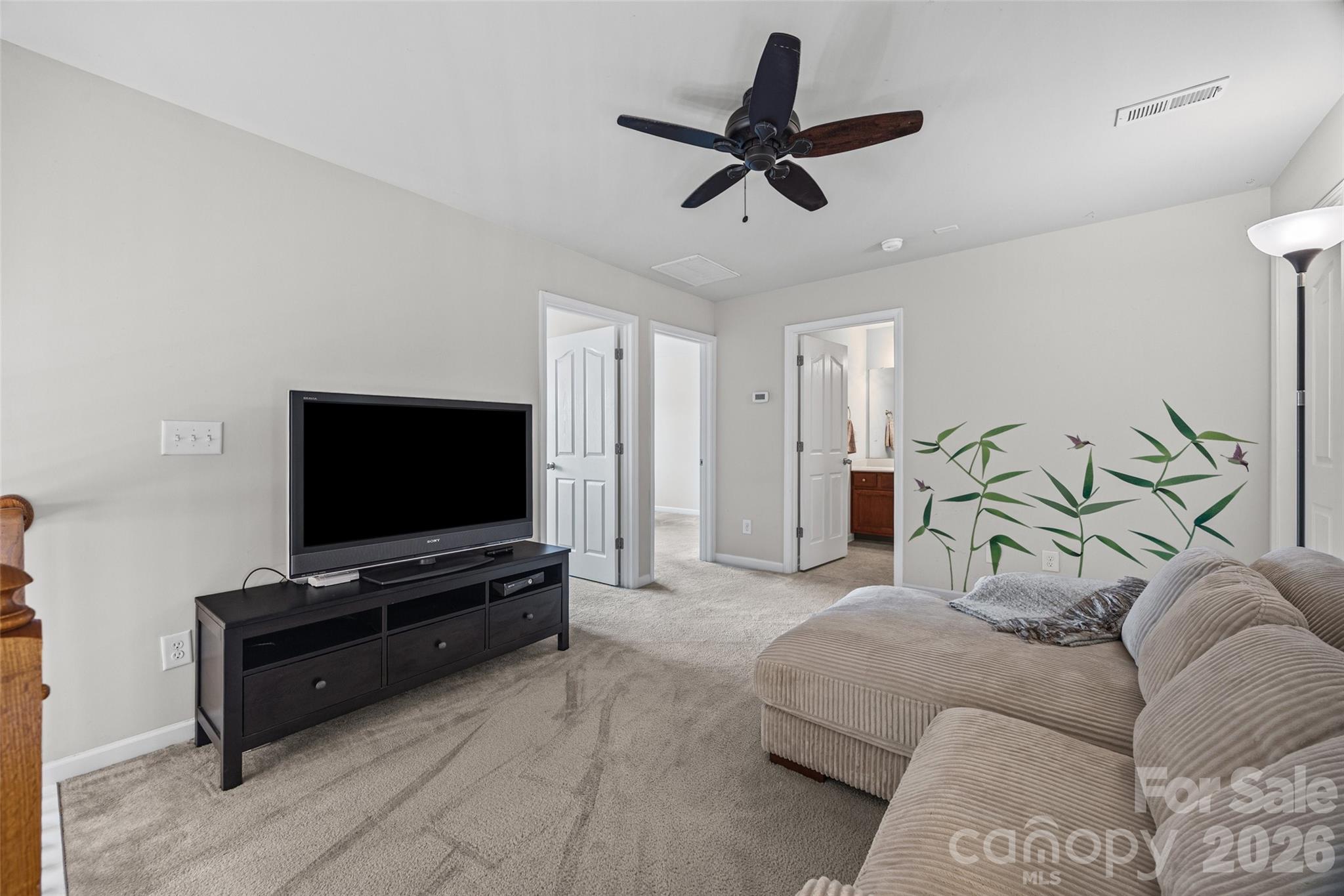 706 Deerbrook Lane Property Photo 20