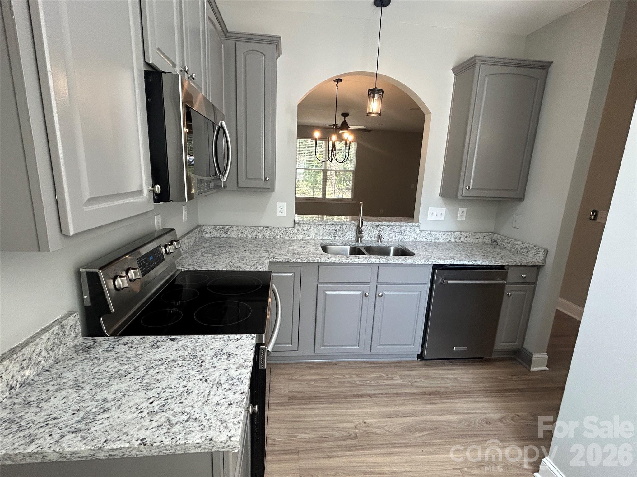 1917 Bellflower Drive Property Photo 5