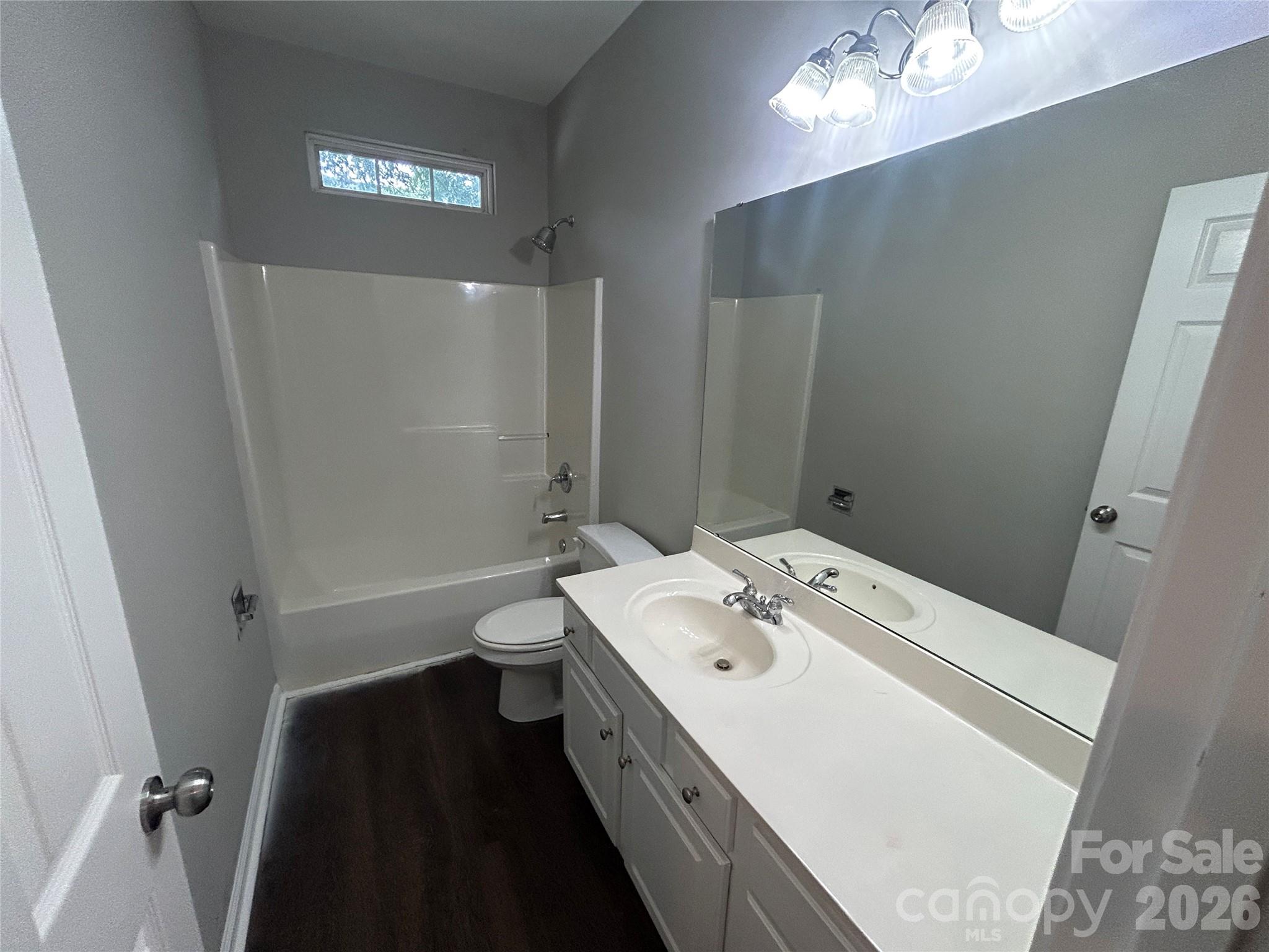 1917 Bellflower Drive Property Photo 12