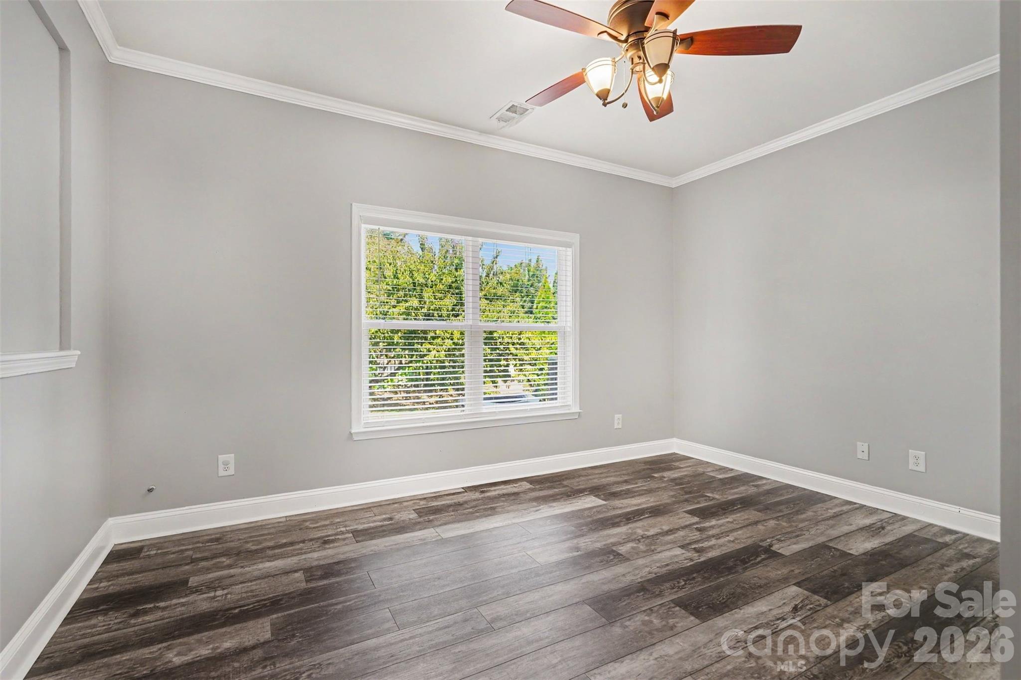 325 Mount Side Way Property Photo 12