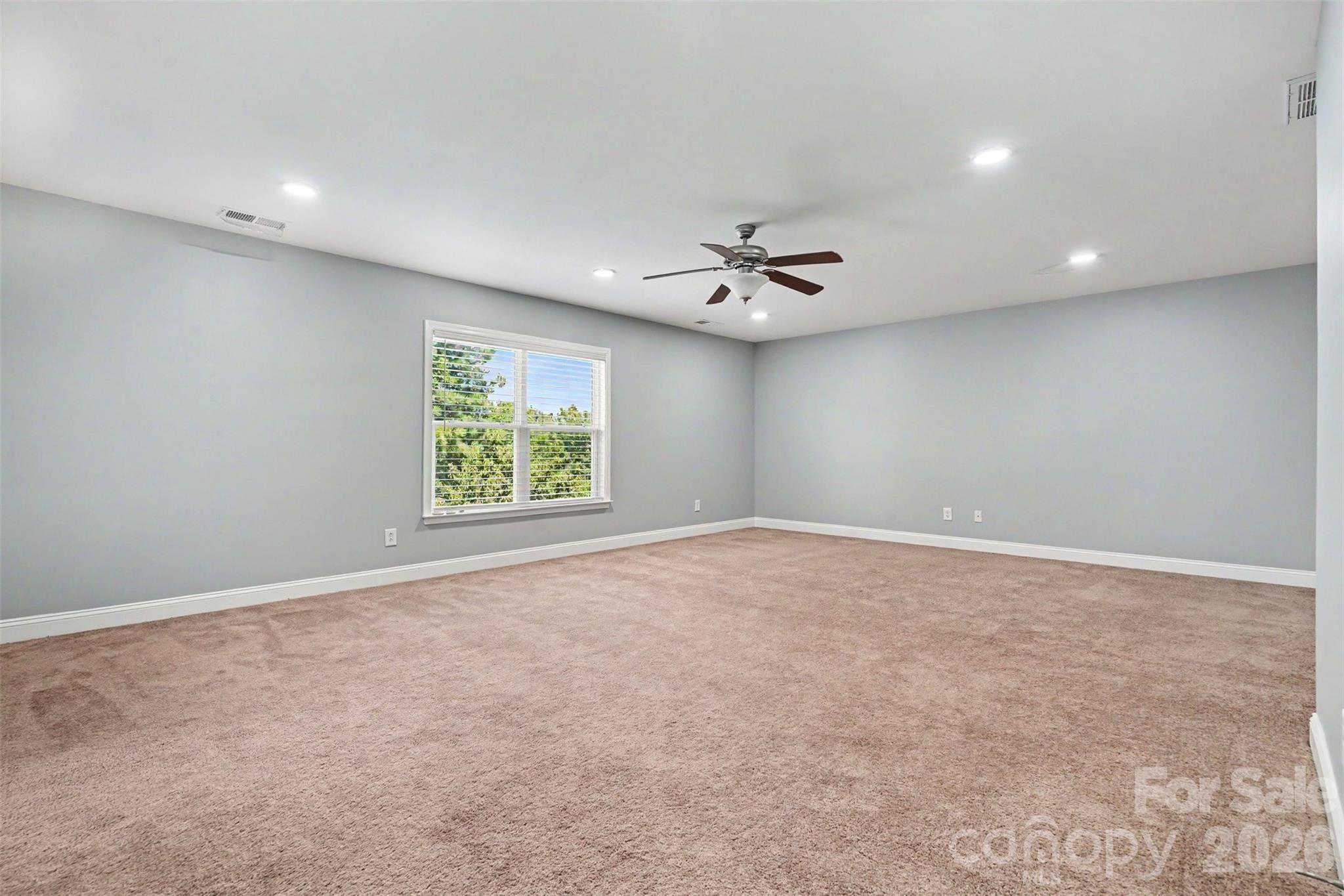 325 Mount Side Way Property Photo 17