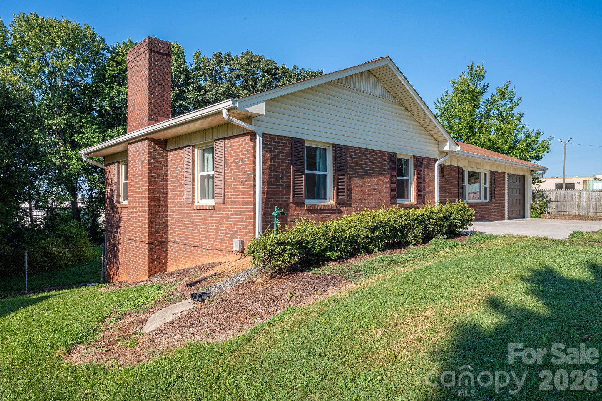 1306 11th Avenue Property Photo 5