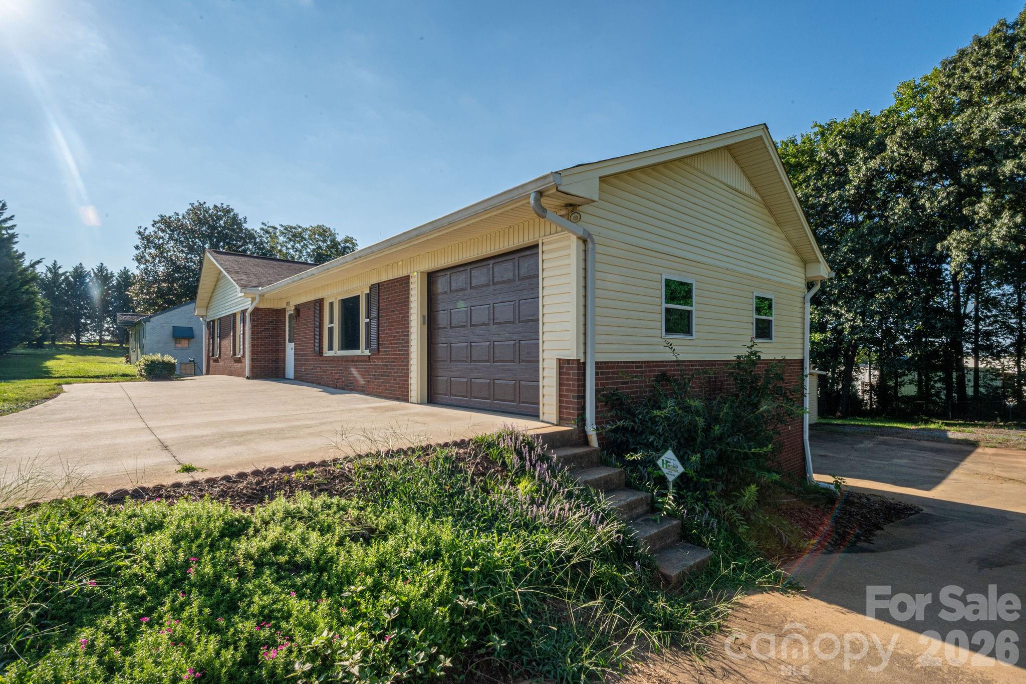 1306 11th Avenue Property Photo 6