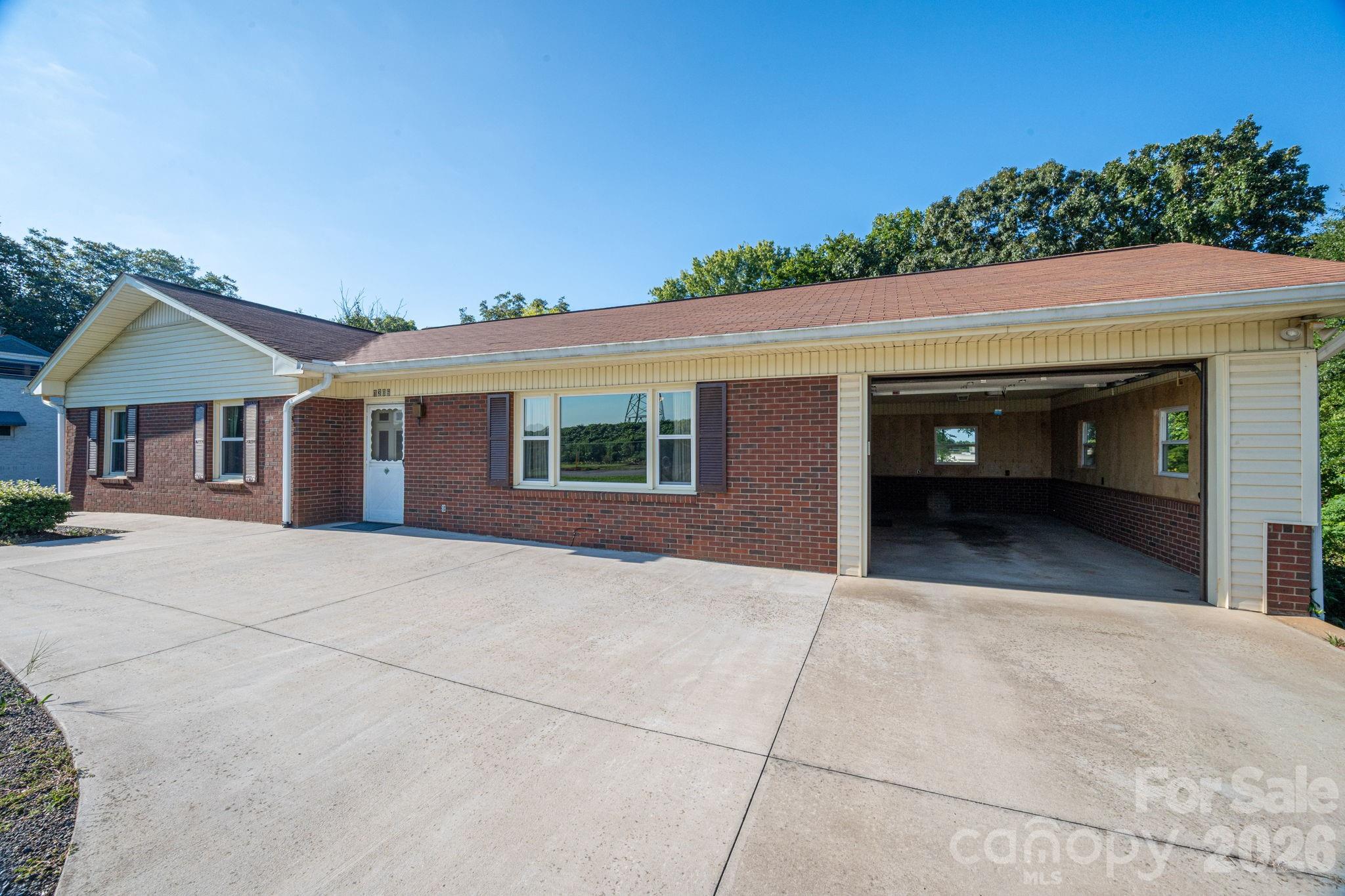 1306 11th Avenue Property Photo 11