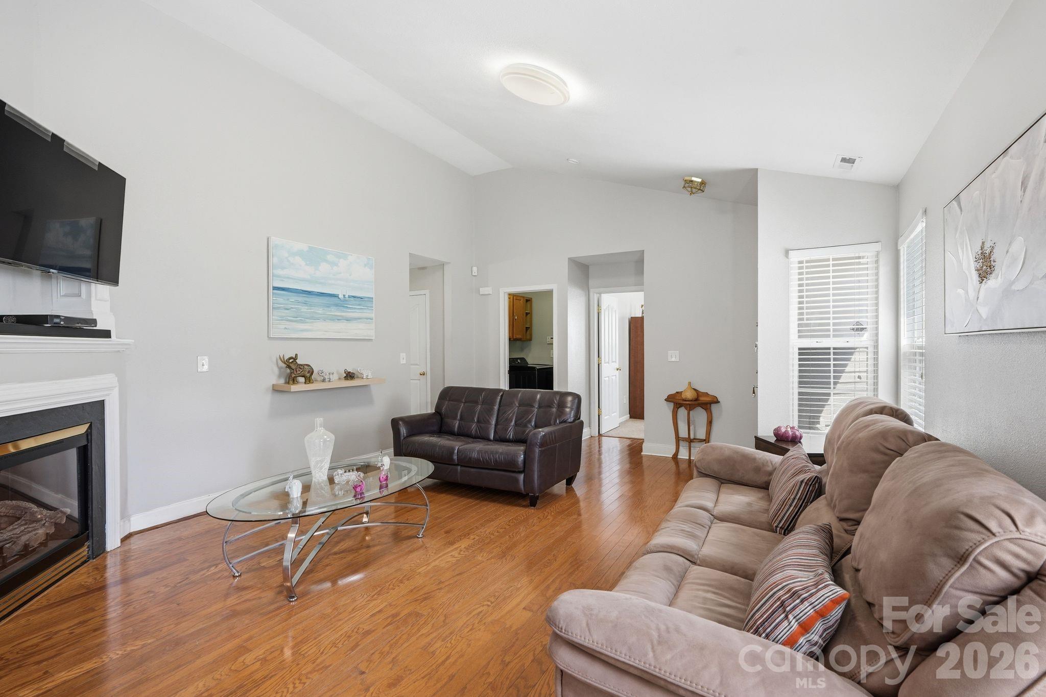 5816 Wallace Avenue Property Photo 6
