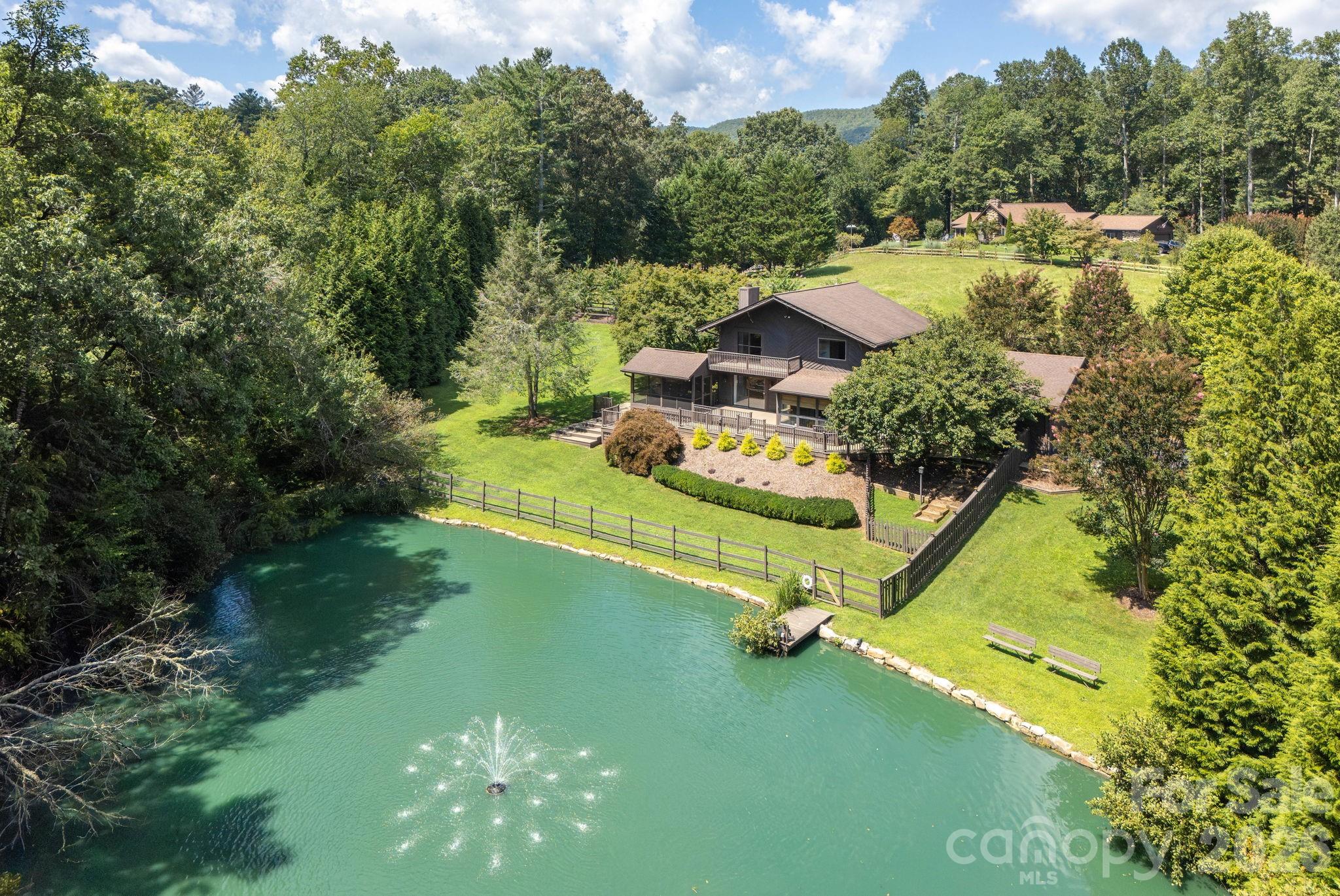 20 Spring Lake Drive Property Photo 1