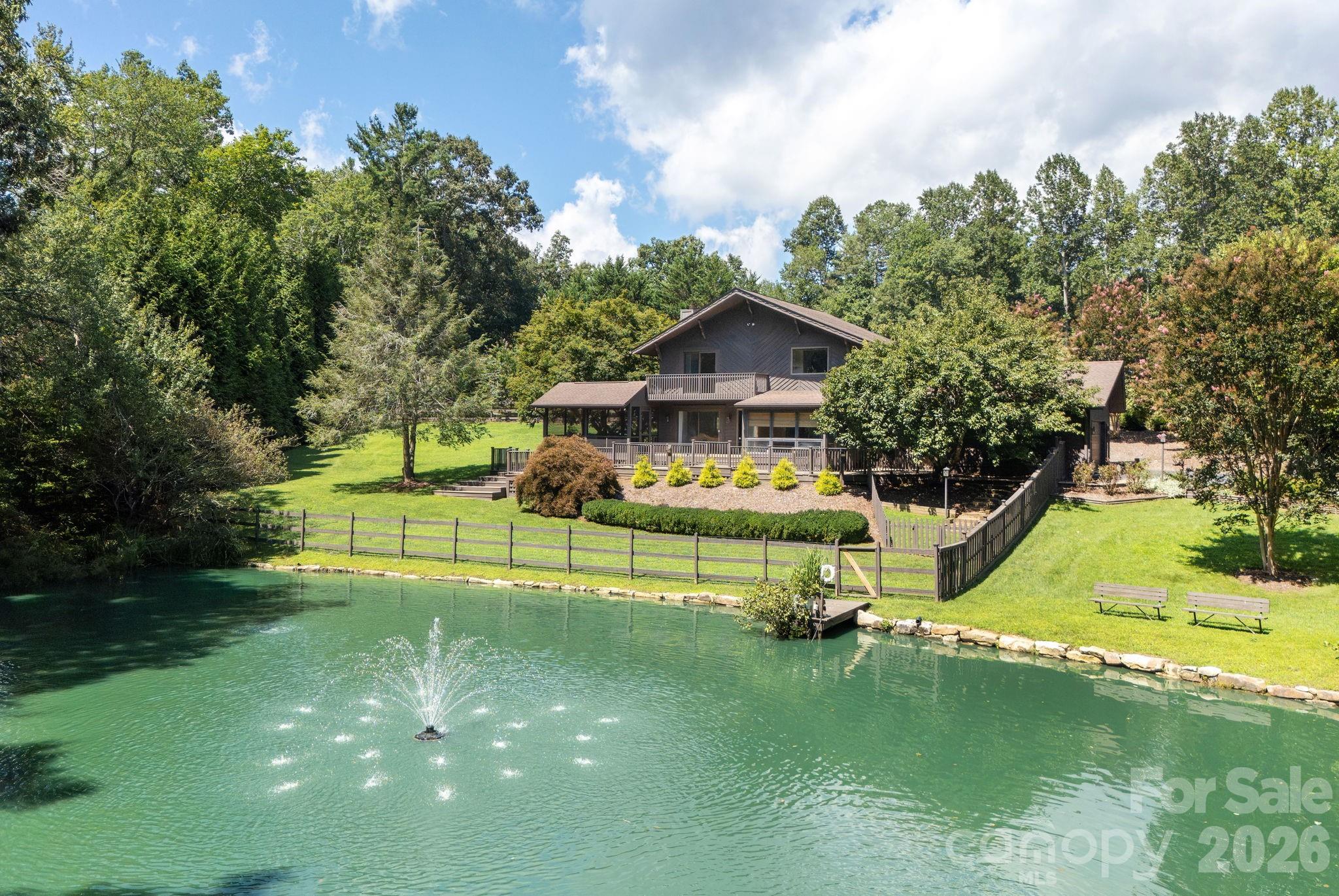 20 Spring Lake Drive Property Photo 2