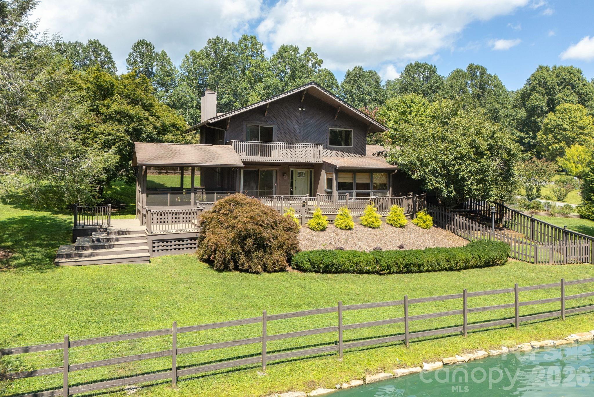 20 Spring Lake Drive Property Photo 4