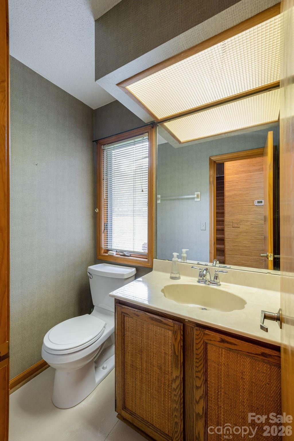 20 Spring Lake Drive Property Photo 15