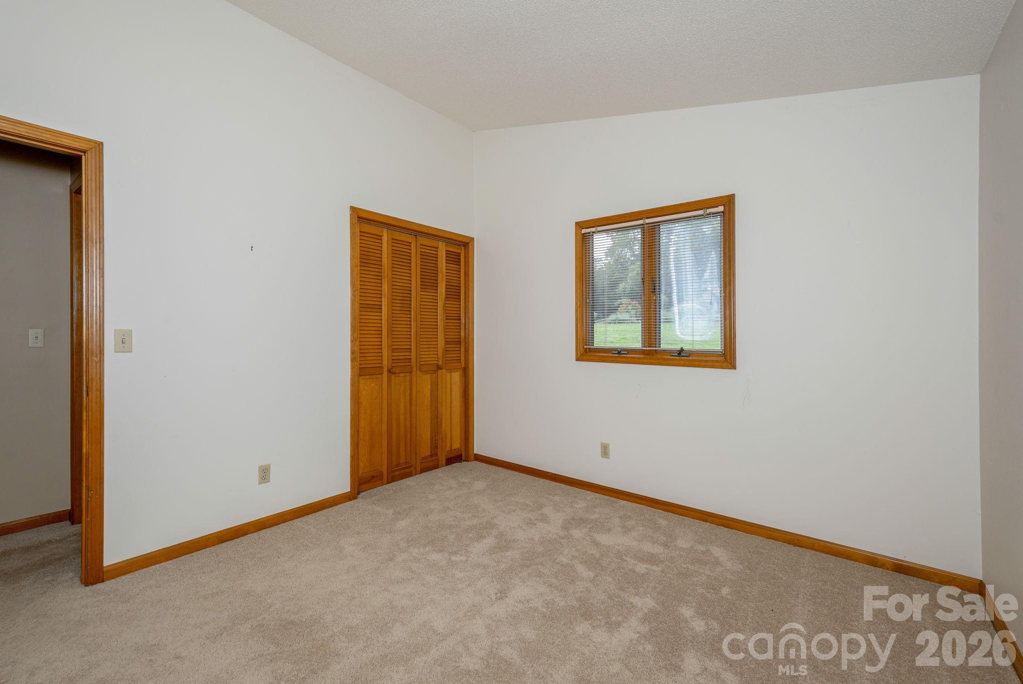 20 Spring Lake Drive Property Photo 20