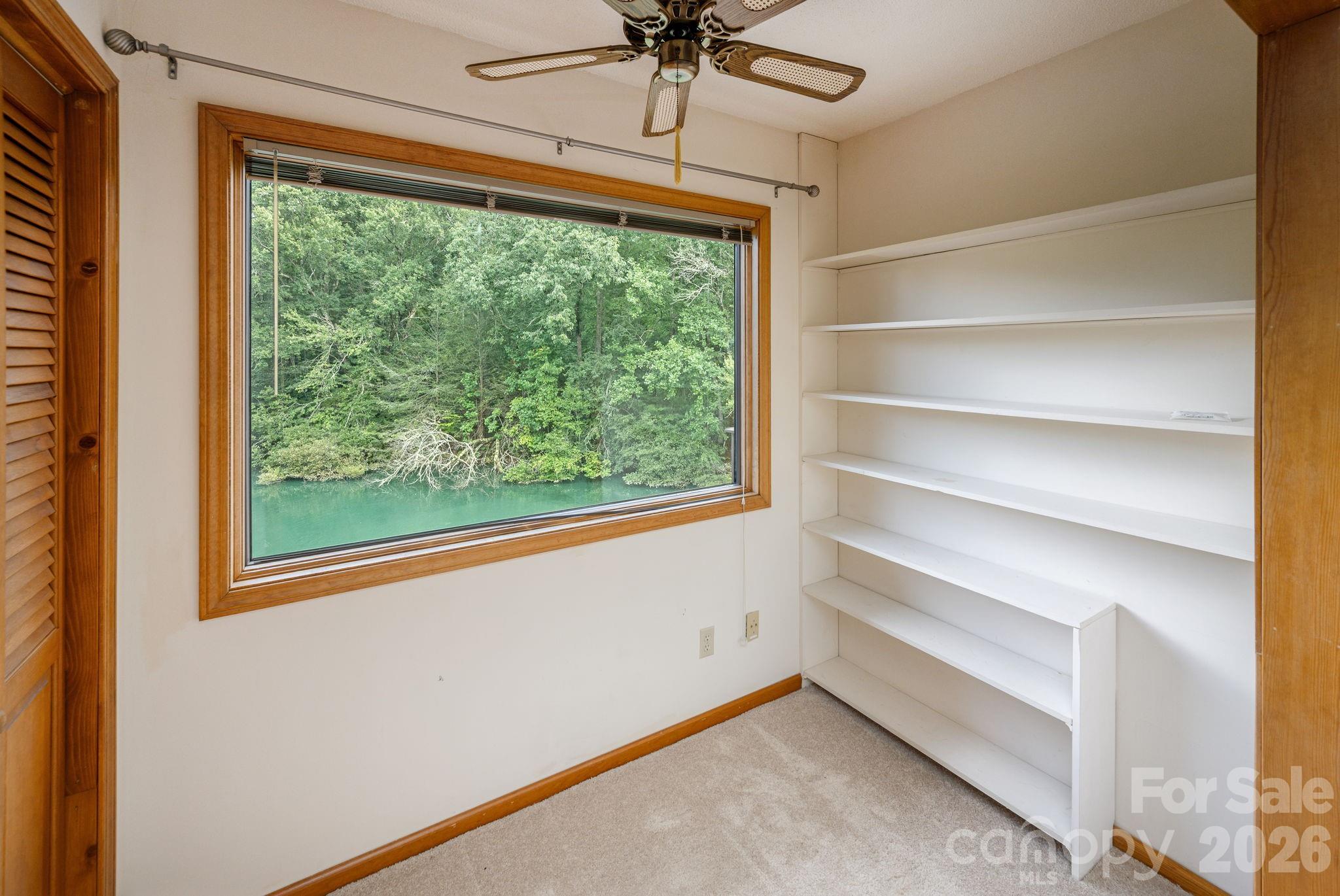 20 Spring Lake Drive Property Photo 23