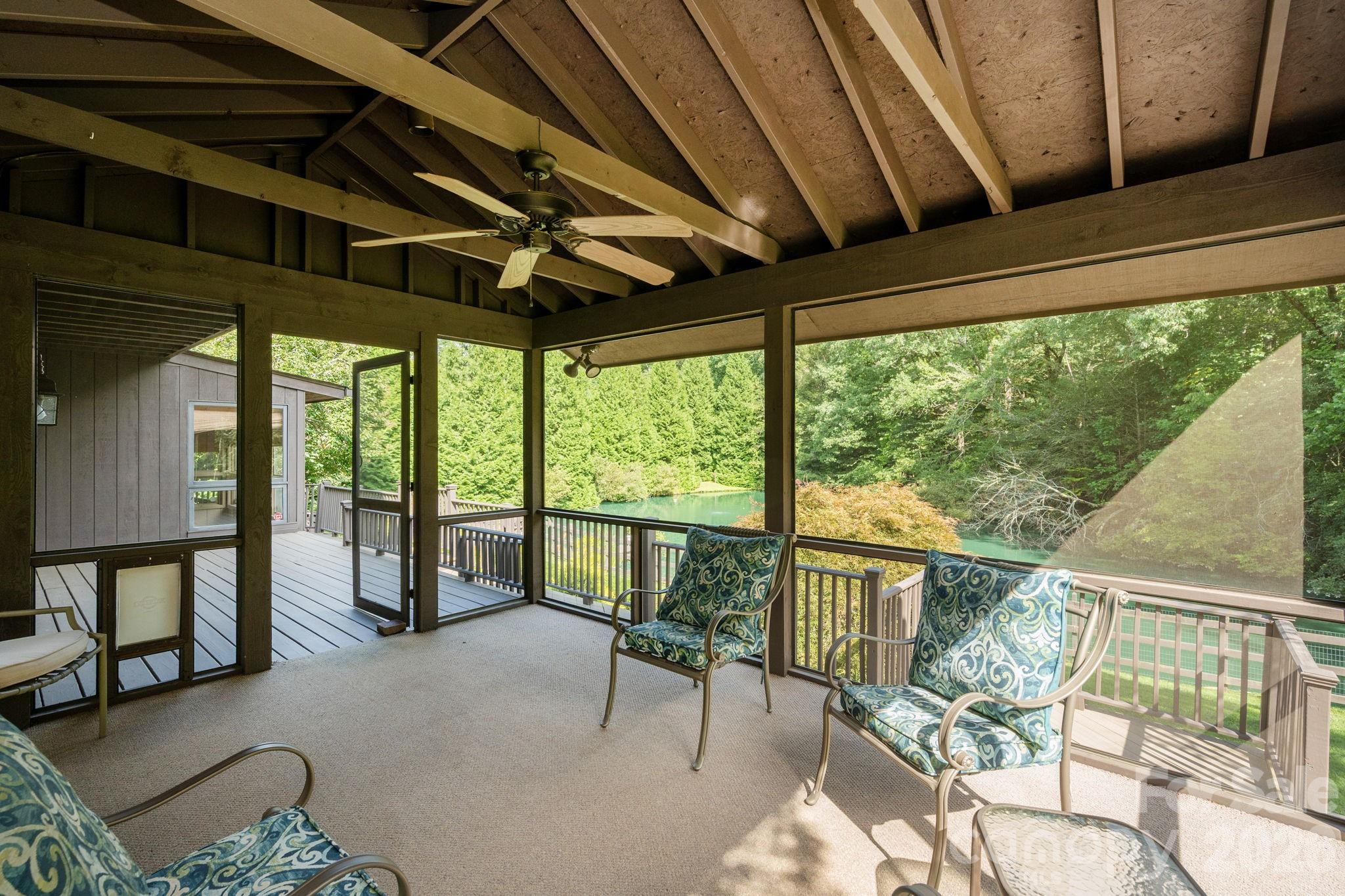 20 Spring Lake Drive Property Photo 29