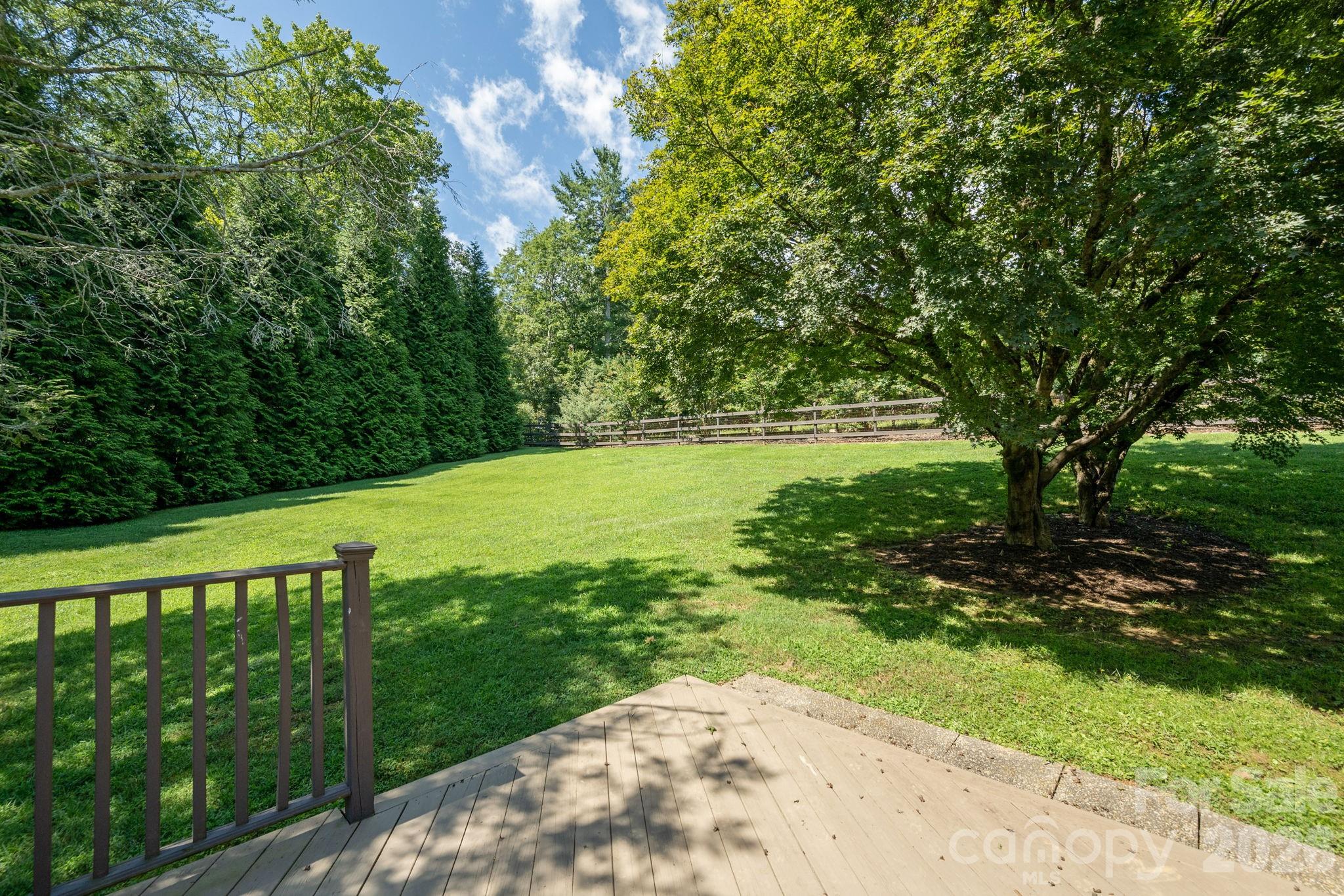 20 Spring Lake Drive Property Photo 30