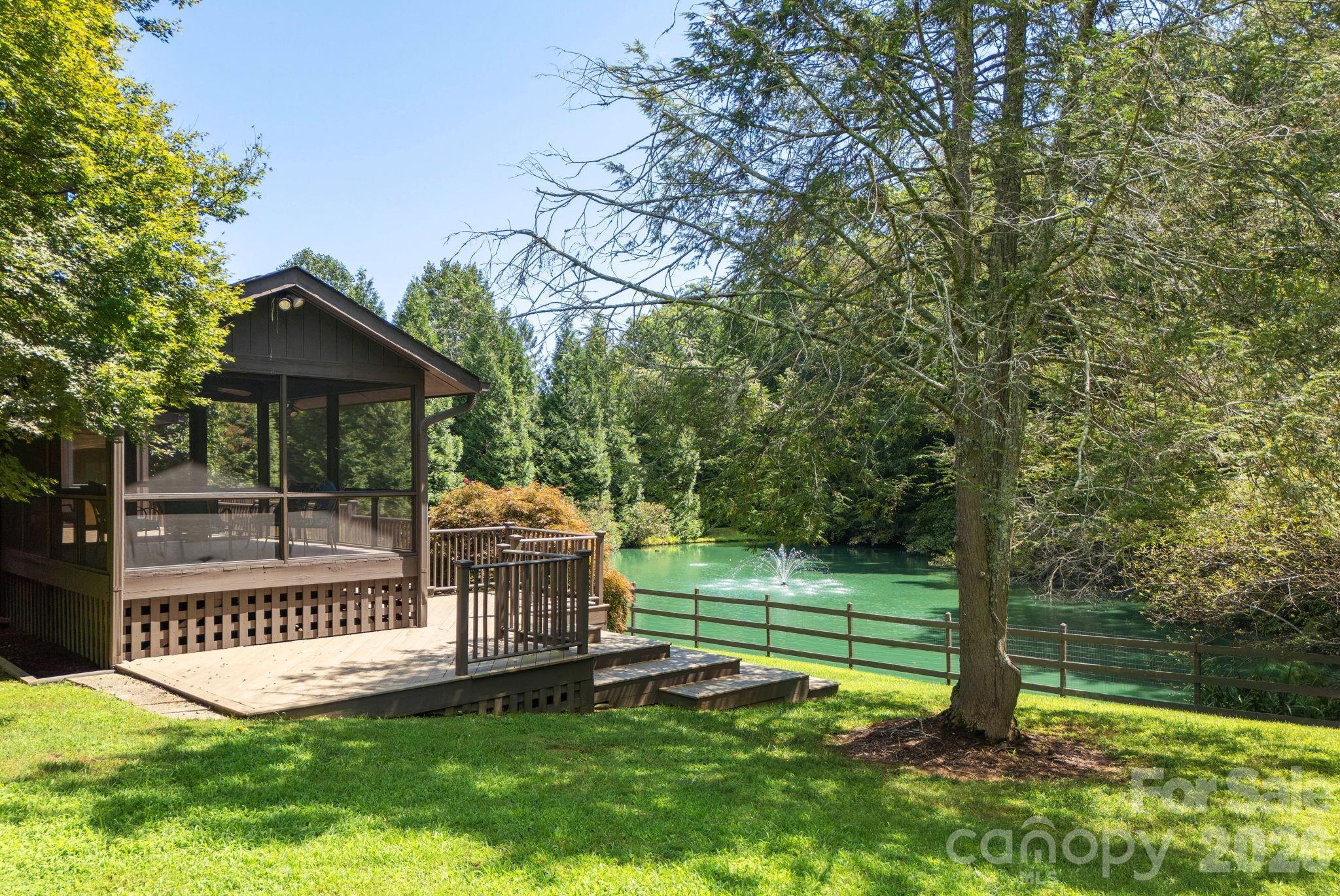 20 Spring Lake Drive Property Photo 32