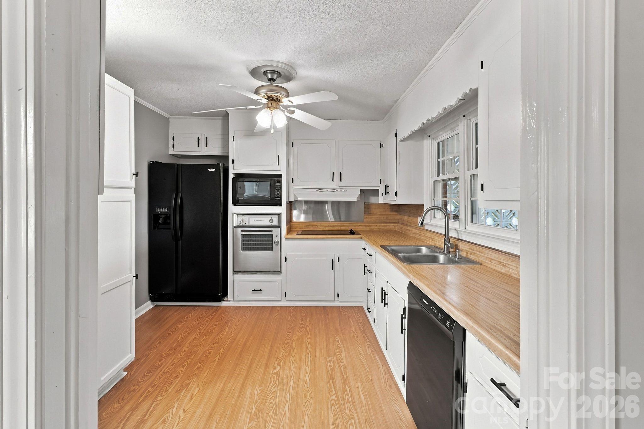 1664 Chase High Road Property Photo 10