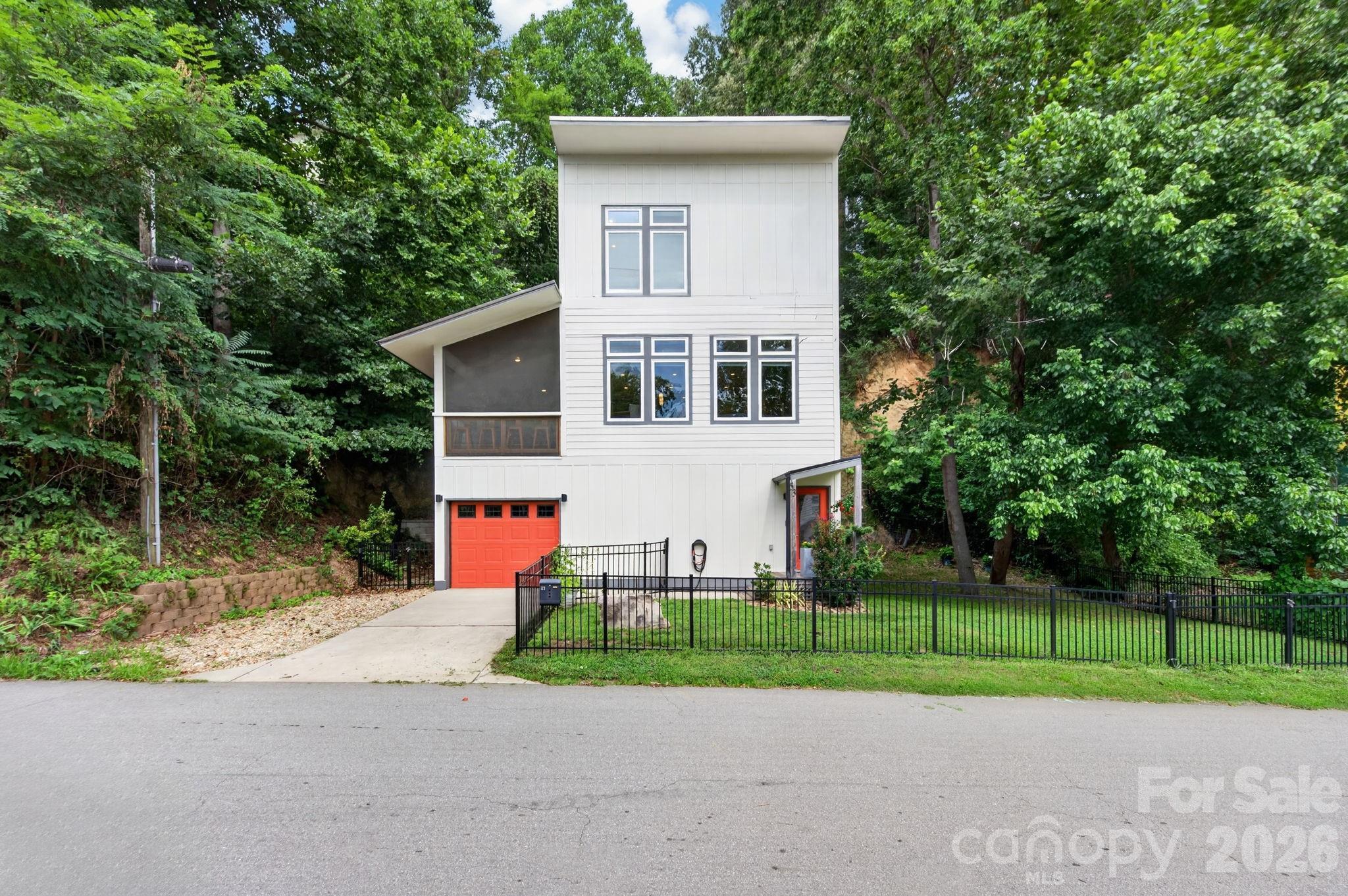 53 Waynesville Avenue Property Photo 25
