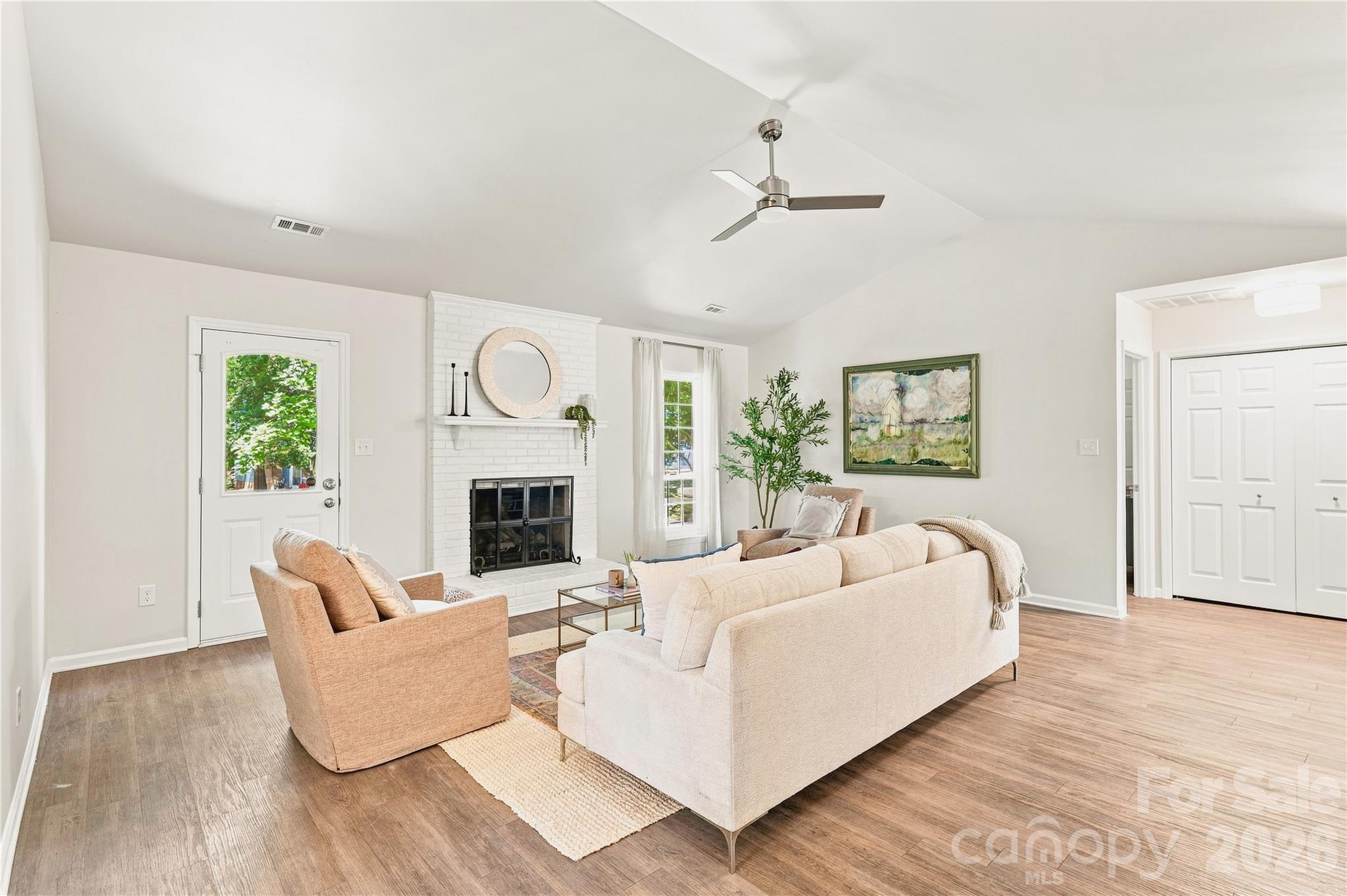 8805 Golf Ridge Drive Property Photo 8